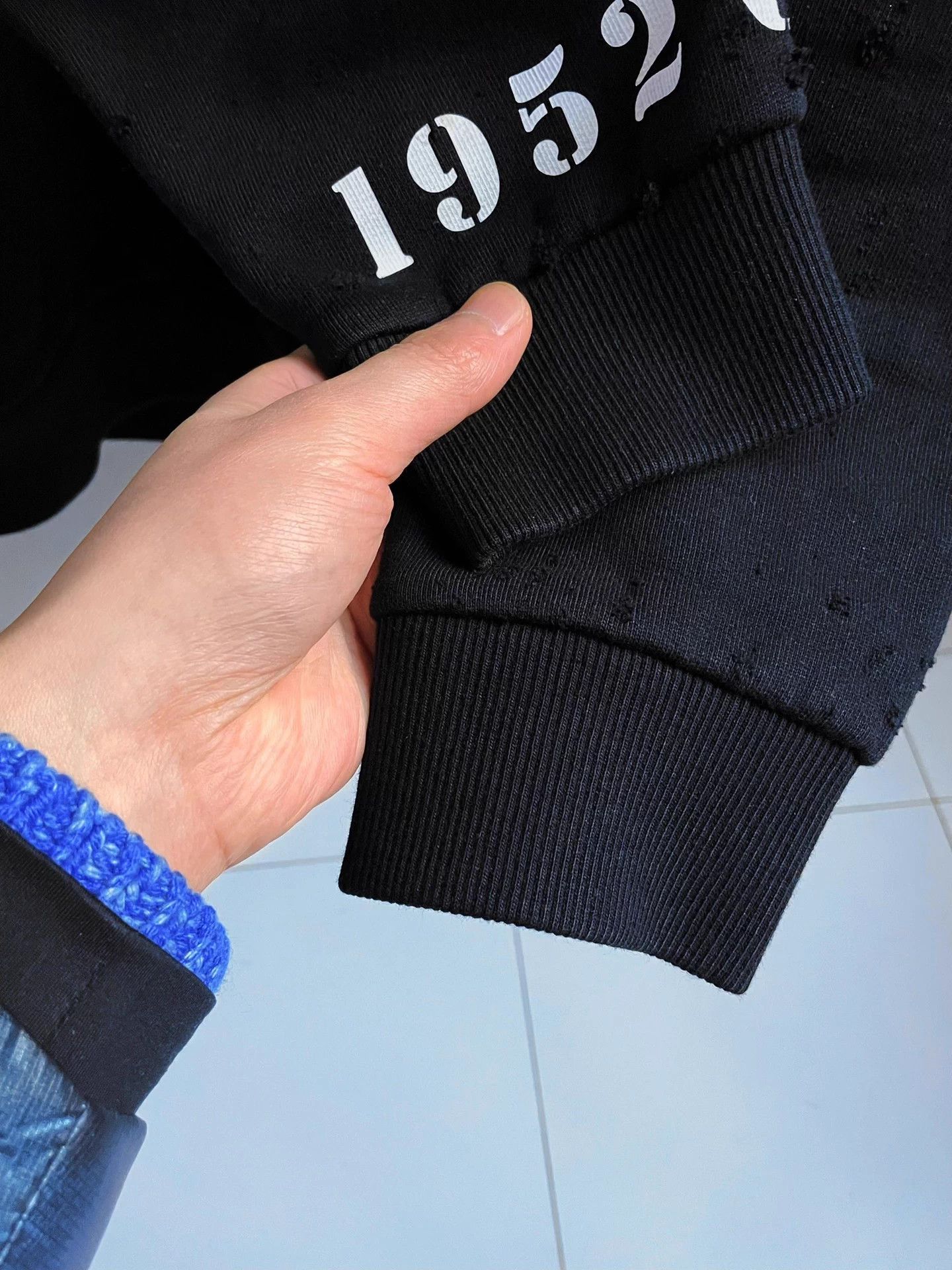 Givenchy Givenchy Runway Limited Distressed Jesus Patch Sweatshirt Size US M / EU 48-50 / 2 - 7 Thumbnail