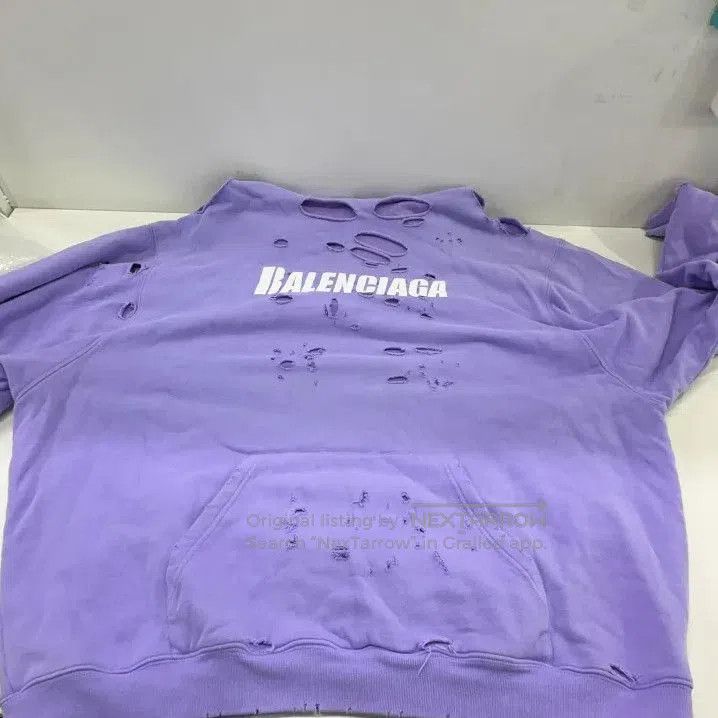 Balenciaga Balenciaga SS22 Purple Logo Hoodie with Distressed Details. Size US M / EU 48-50 / 2 - 6 Thumbnail