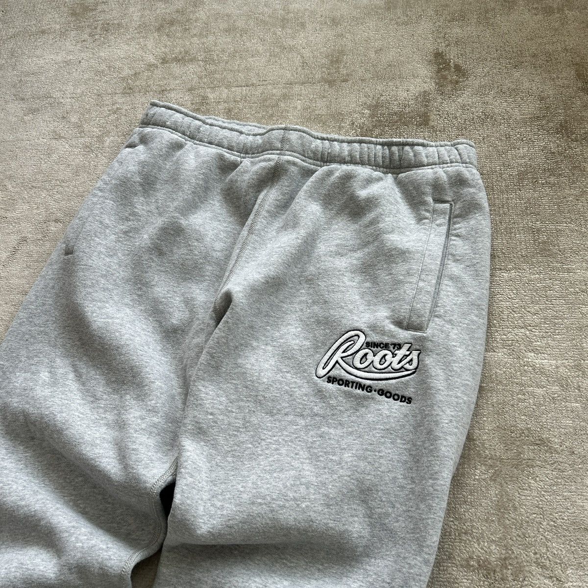 Roots Roots Baggy Grey Sweatpants Size US 38 / EU 54 - 1 Thumbnail