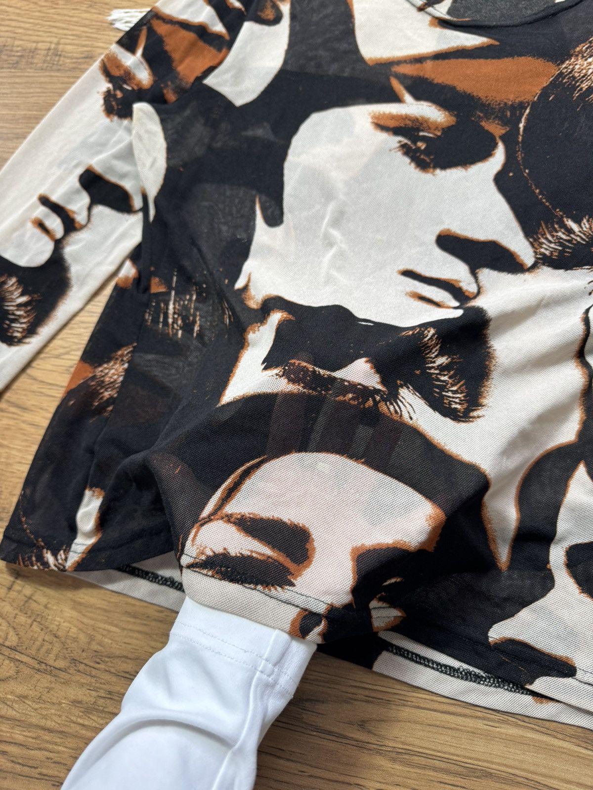 Vintage FACES PRINT JEAN PAUL GAULTIER STYLE MESH LONG SLEEVE Size M / US 6-8 / IT 42-44 - 3 Thumbnail