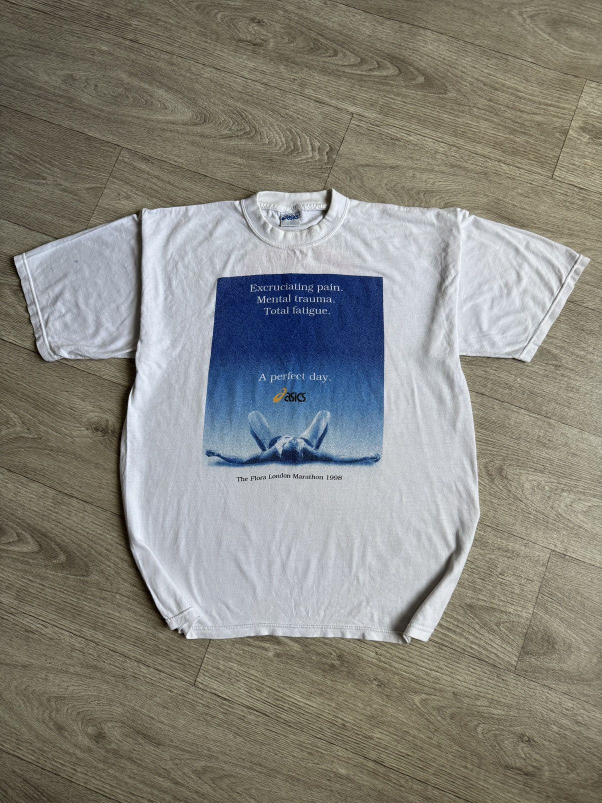 Vintage Rare Vintage 1998 Asics “The Flora London Marathon” T-shirt Size US XL / EU 56 / 4 - 1 Thumbnail