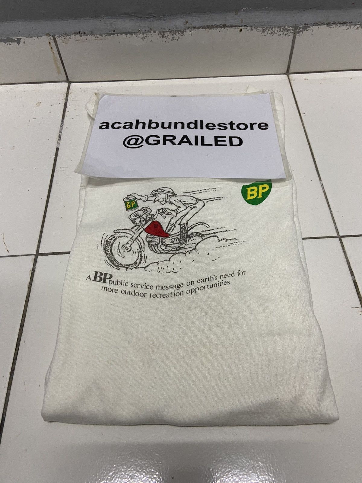 BP. VINTAGE BP OIL PUBLIC SERVICE SHORT SLEEVE TEE SHIRT Size US L / EU 52-54 / 3 - 15 Thumbnail