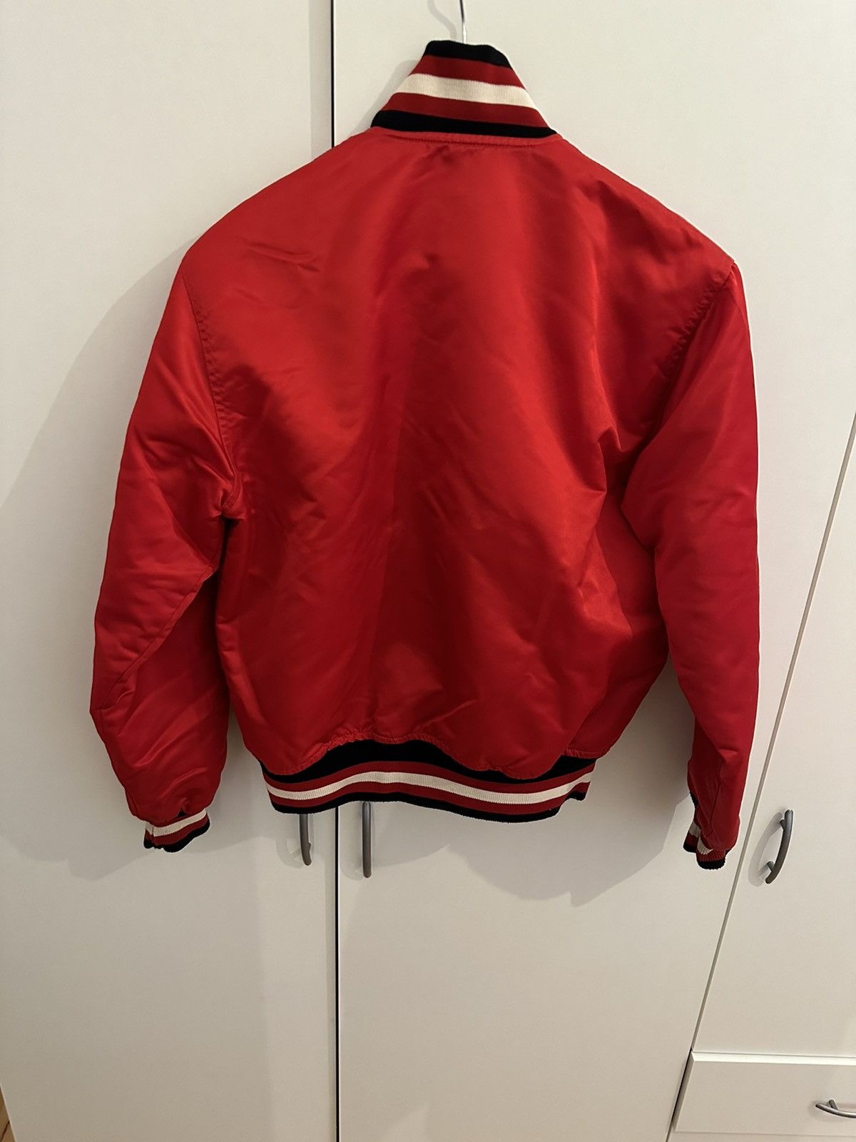 Starter Starter Jacket Chicago Bulls Size M NBA Vintage Starter Size US M / EU 48-50 / 2 - 2 Thumbnail