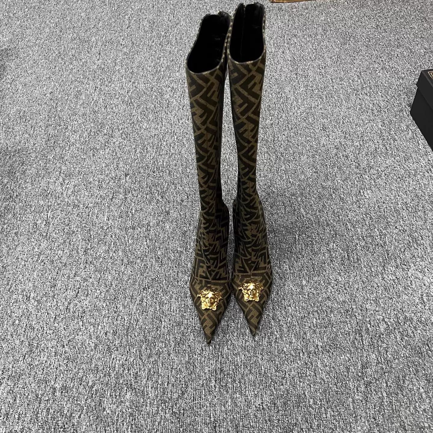 Fendi Fendi x Versace Medusa FF Monogram Pointed Knee-High Boots 37 Size US 6.5 / IT 36.5 - 3 Thumbnail