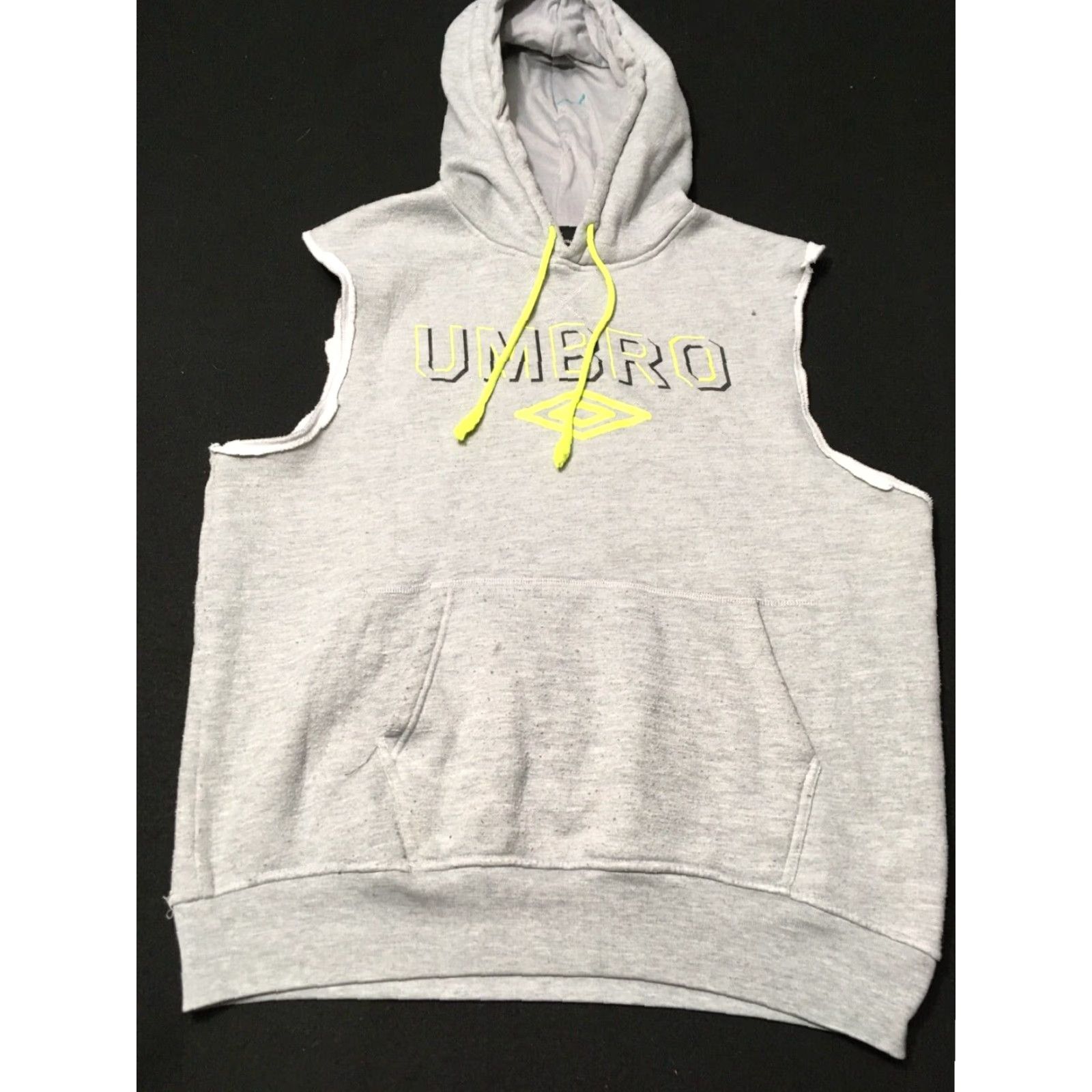 Umbro Umbro Hoodie Mens Large Gray Fleece Pullover Hooded Sweatshirt Logo Sleeve: Long Sleeve Size US L / EU 52-54 / 3 - 2 Thumbnail