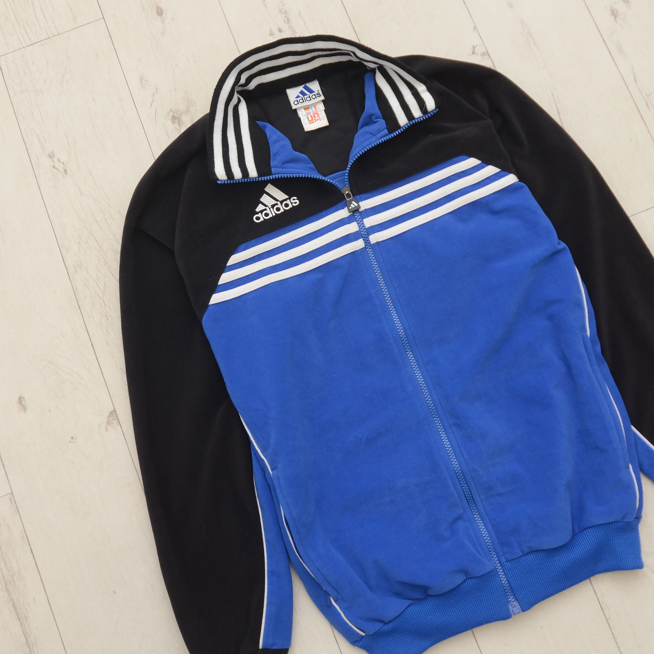 Adidas Vintage Adidas Velour Track Jacket Original Retro Full Zip Size US M / EU 48-50 / 2 - 6 Thumbnail