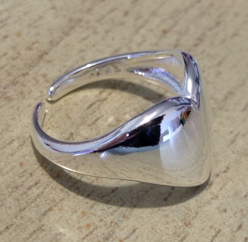 Designer × Vintage Vintage Oversize Heart Shiny Silver Ring Punk Rave Size ONE SIZE - 2 Thumbnail