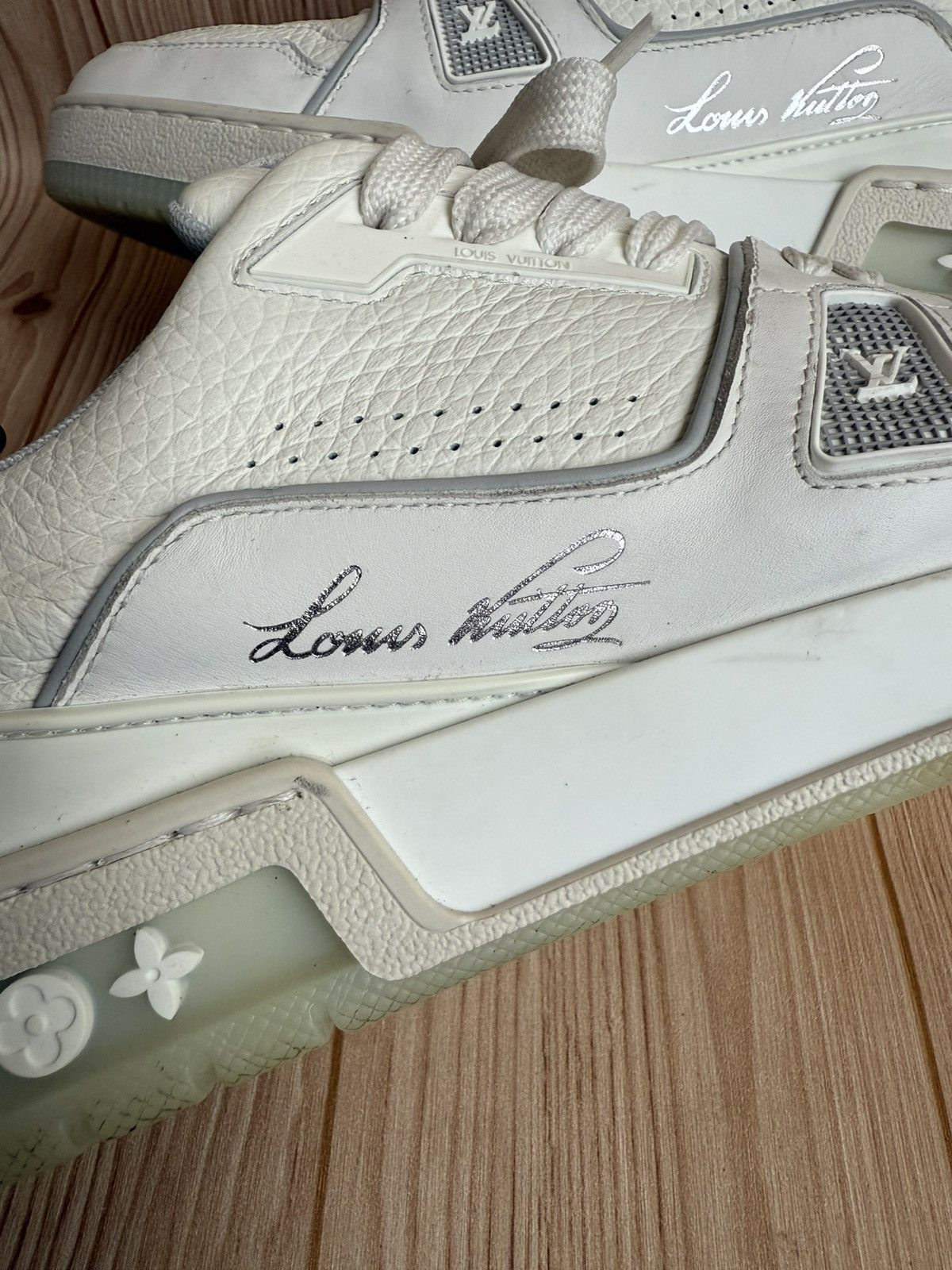 Louis Vuitton White/gray trainers Size US 7 / EU 40 - 15 Thumbnail
