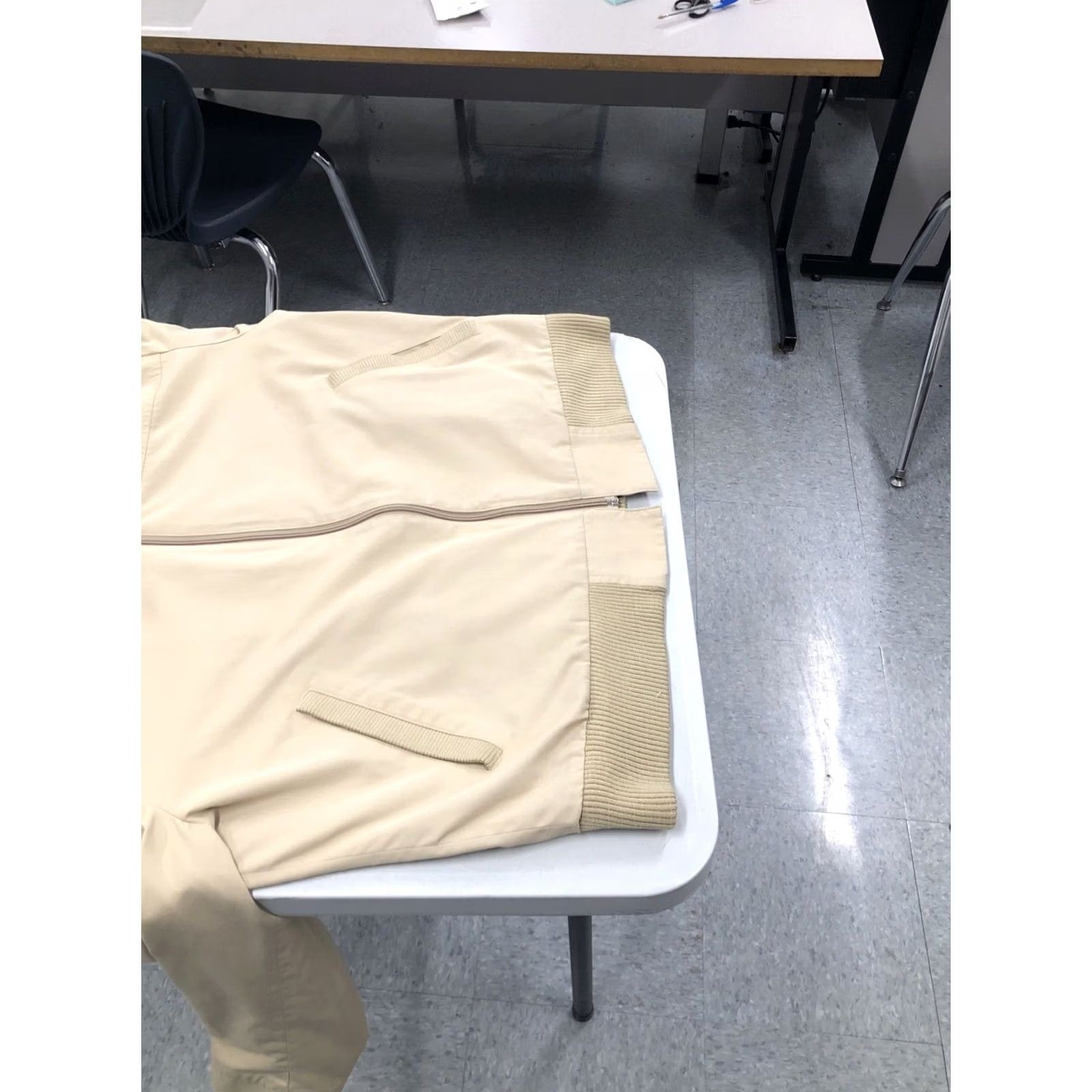 London Fog VINTAGE London Fog Members Only Jacket Travel Coat 46 Reg Tan/Beige Cotton Polyester Zip Solid Bomber Jacket Men Regular Spring Winter Fall Mens Size US S / EU 44-46 / 1 - 7 Thumbnail