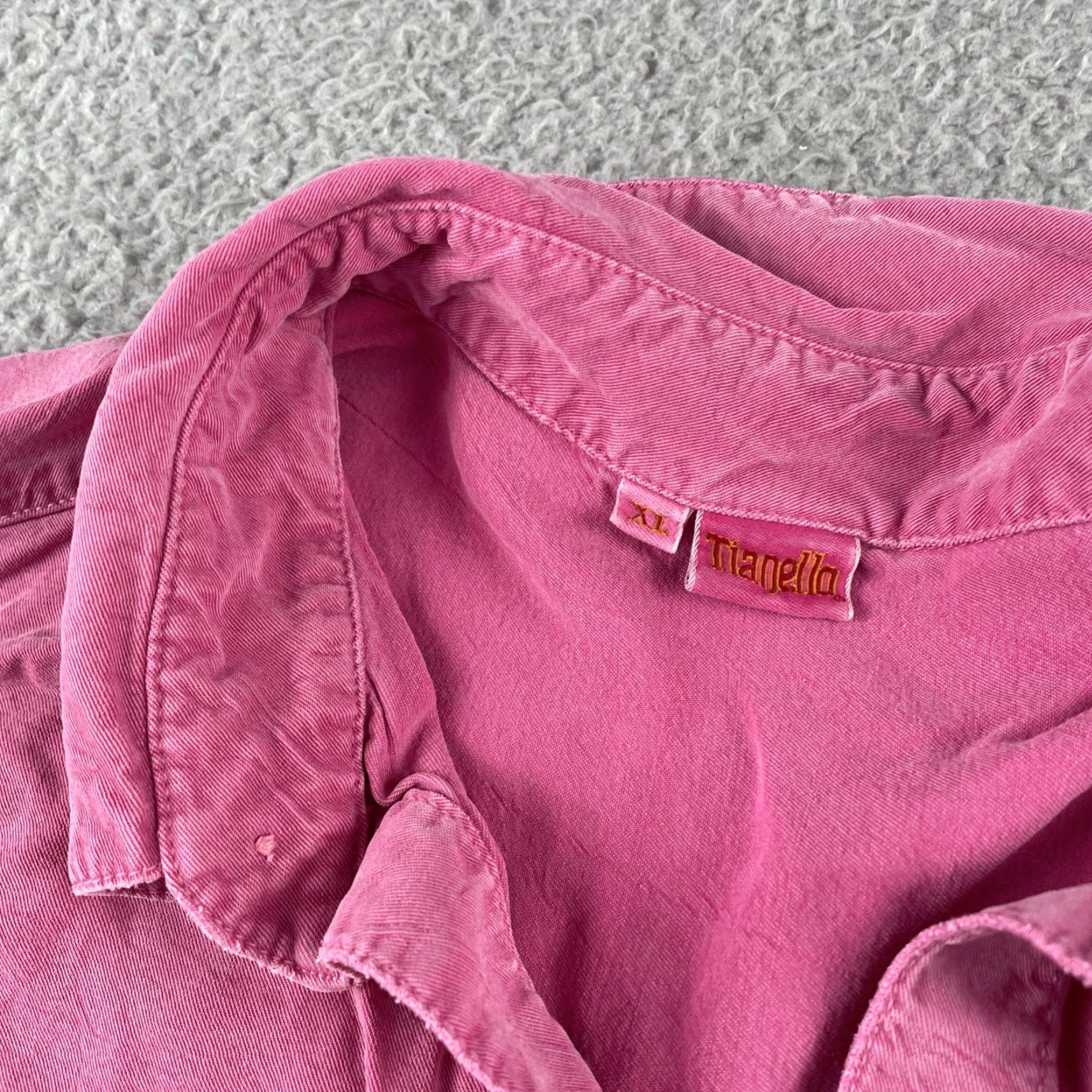 Vintage VINTAGE Tianello XL Long Sleeve Button-Up Shirt Pink Tencel Rayon Made in USA Size US XL / EU 56 / 4 - 3 Thumbnail