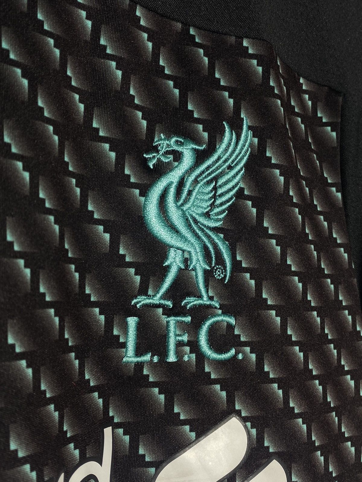 New Balance New Balance Liverpool FC 2019/20 Third Football Shirt Size US S / EU 44-46 / 1 - 6 Thumbnail