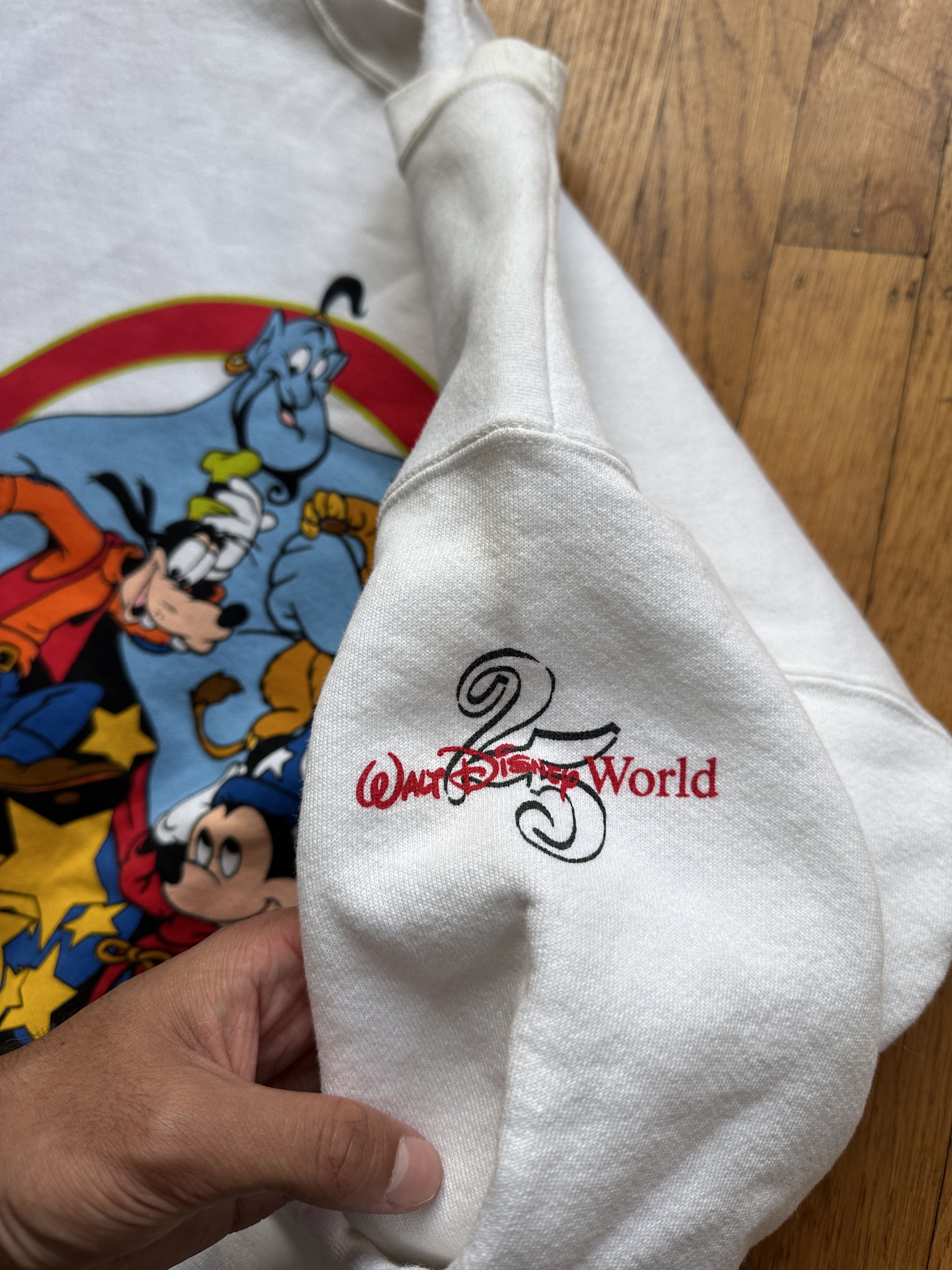 Disney Vintage 90’s Disney World Sweatshirt - RARE Size US M / EU 48-50 / 2 - 2 Thumbnail