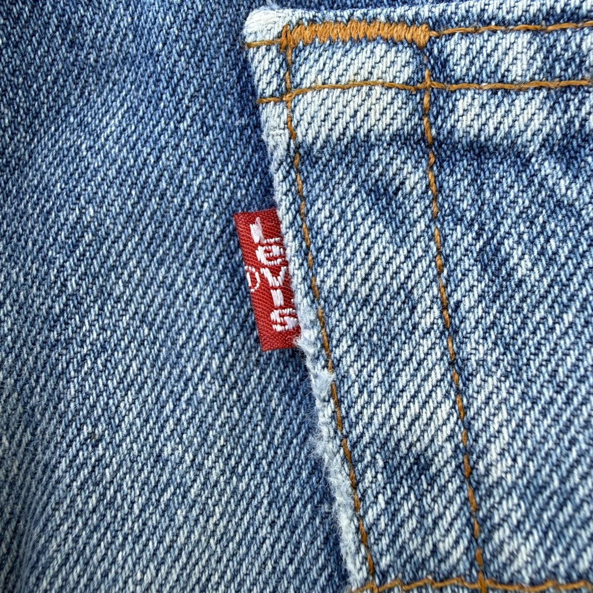Levi's Vintage Clothing Vintage Levi's 501 USA Button Fly Faded Denim Jean Pants Size US 34 / EU 50 - 16 Thumbnail