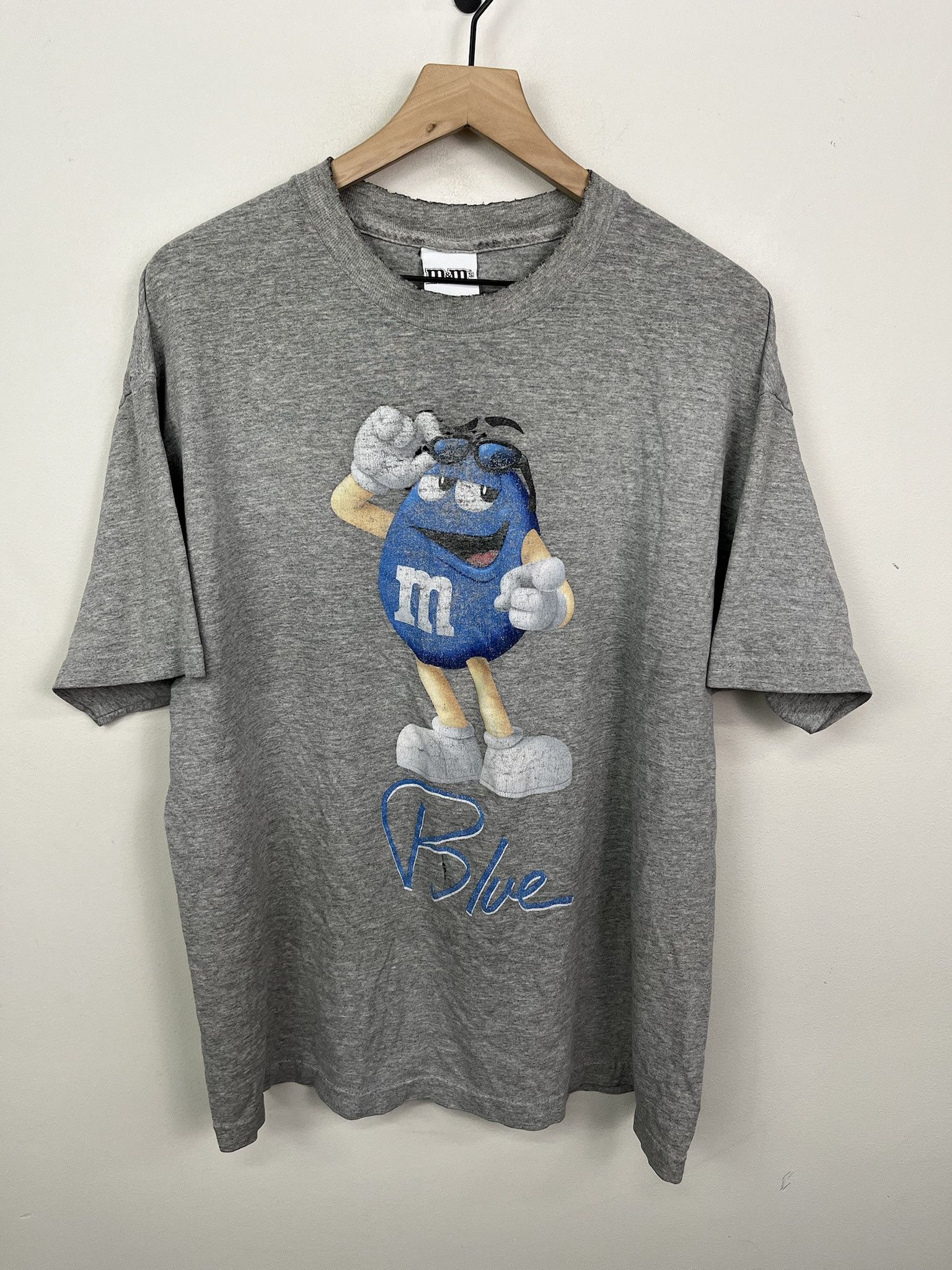 Vintage Vintage Y2K Blue M&M Peanut M&M Distressed Tshirt Size CL Size US XL / EU 56 / 4 - 1 Thumbnail