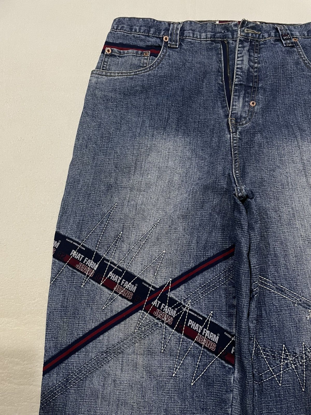 Phat Farm Vintage Phat Farm Distress Faded Denim Jeans Size US 34 / EU 50 - 6 Thumbnail