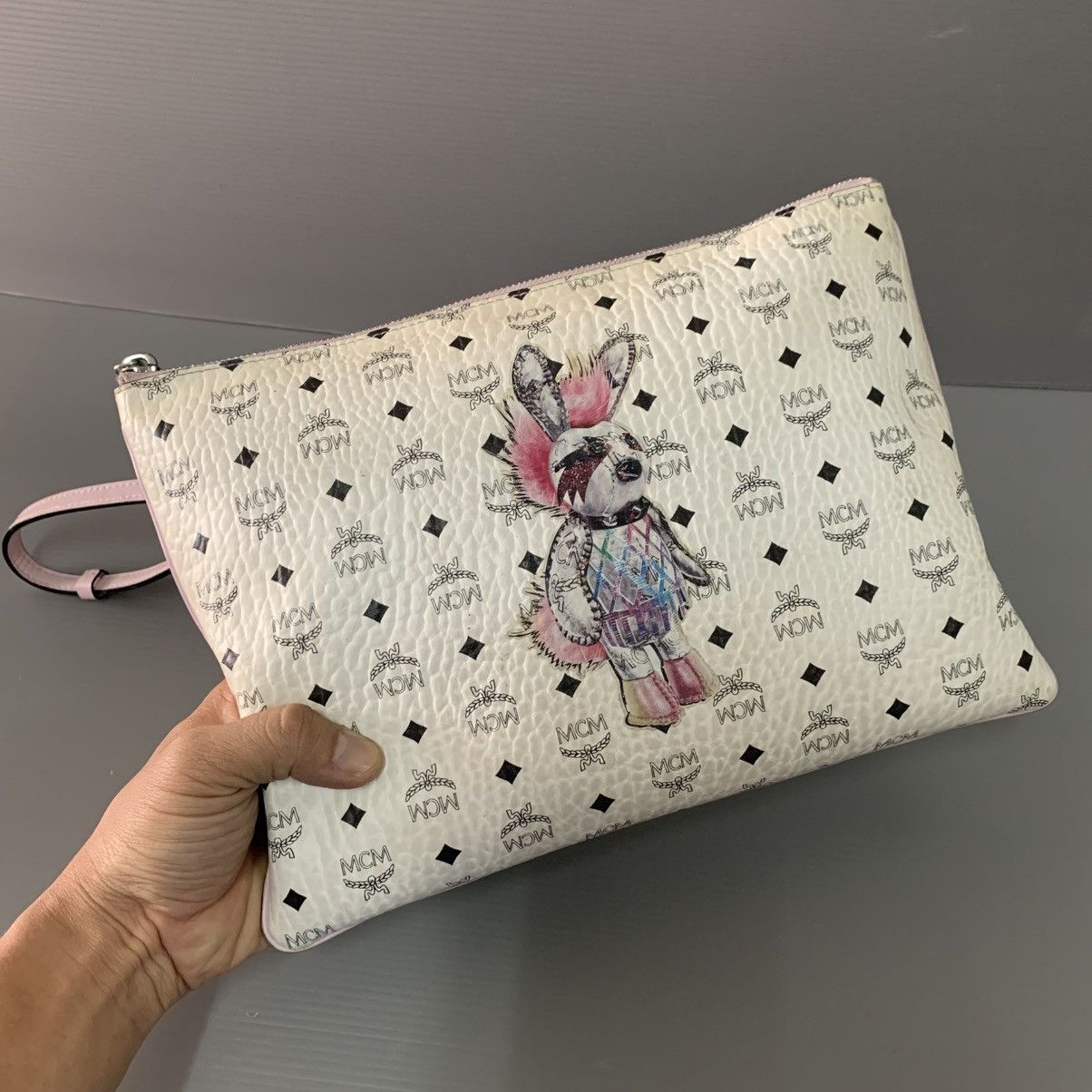 MCM MCM White Clutch Slingbag Size ONE SIZE - 4 Thumbnail