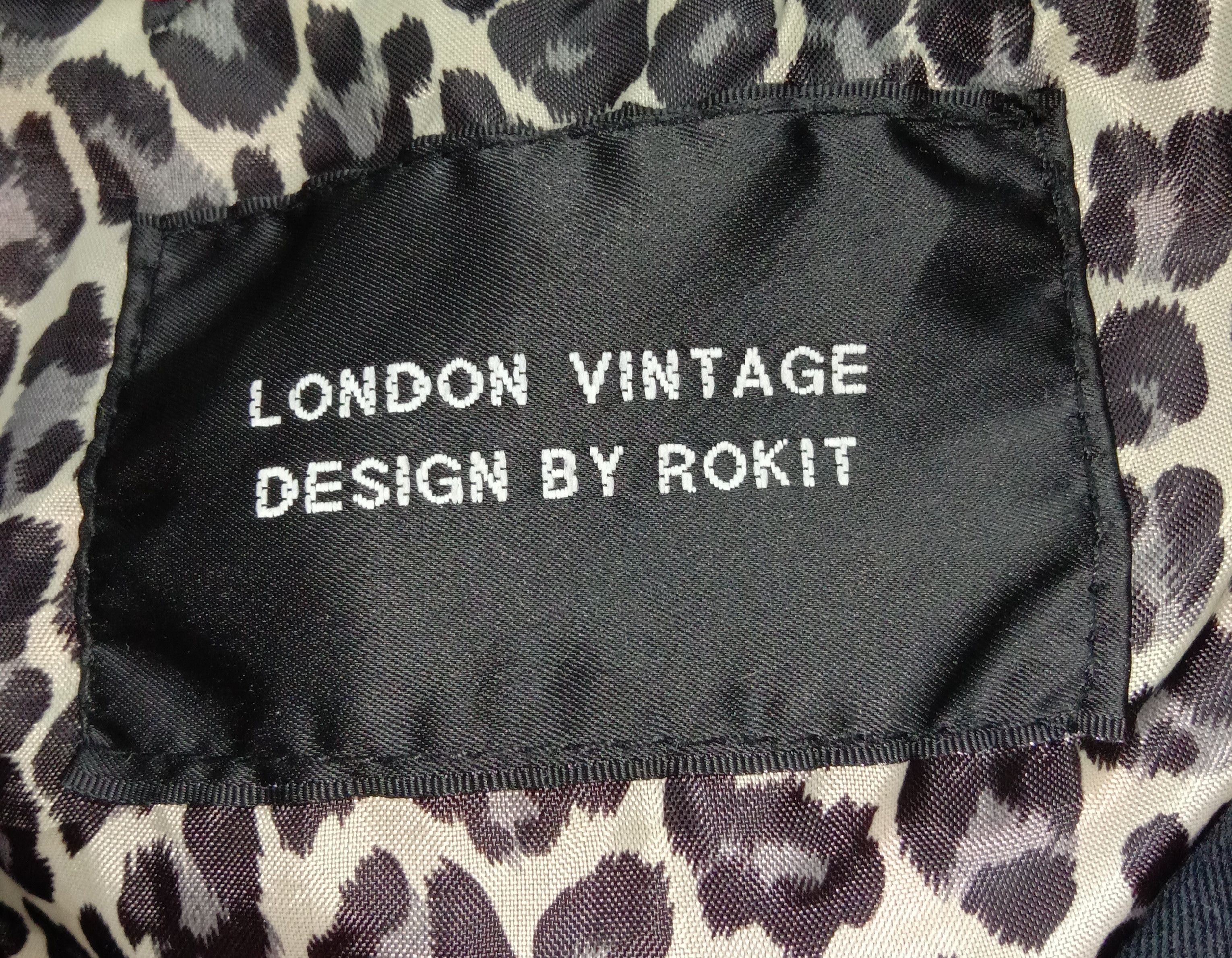 Rokit Vintage London Design By Rokit Over Printed Jacket Size US L / EU 52-54 / 3 - 9 Thumbnail