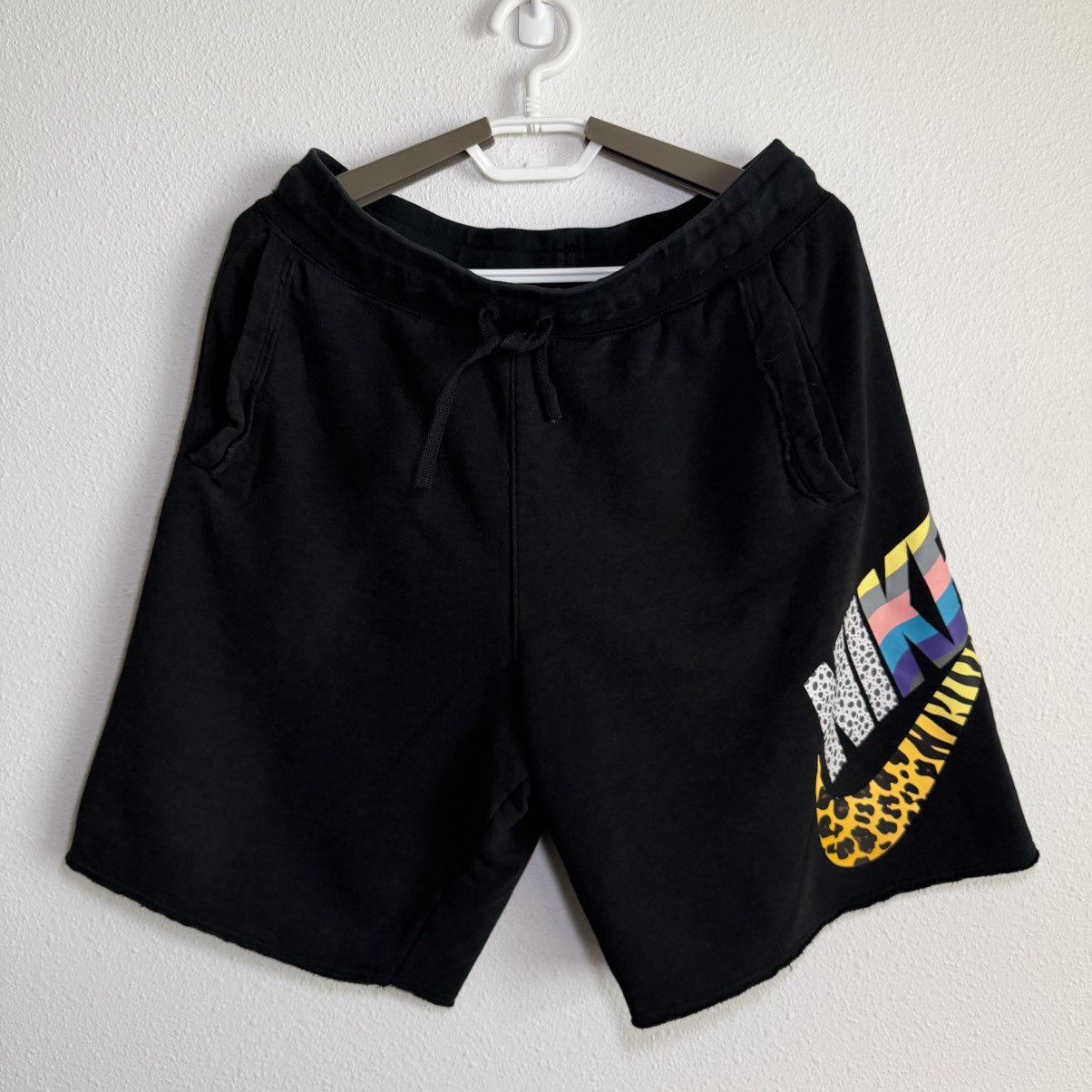 Nike Nike Air Max Day Alumni Shorts Mens Small Black Atmos Size US 32 / EU 48 - 6 Thumbnail