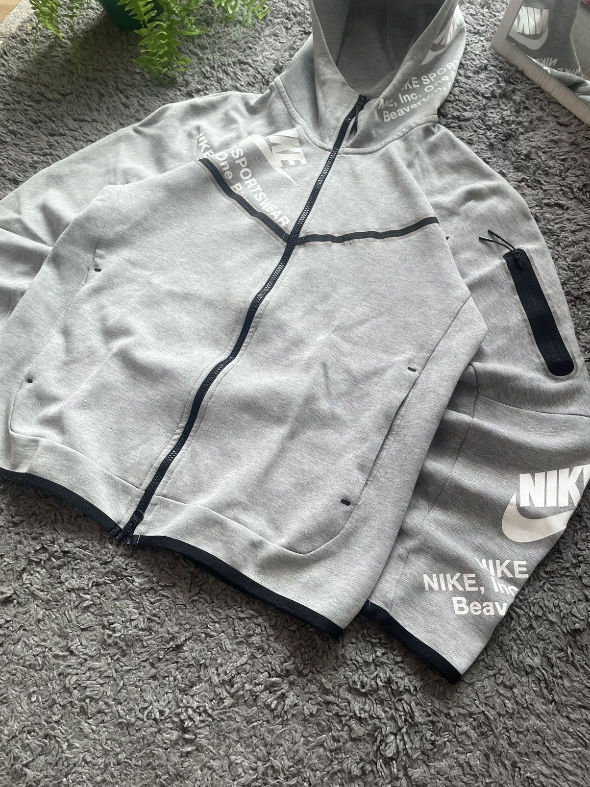 Nike × Vintage Nike Tech-Fleece Zip-Hoodie Streetwear Drill Big Logo Swoosh Size US M / EU 48-50 / 2 - 5 Thumbnail