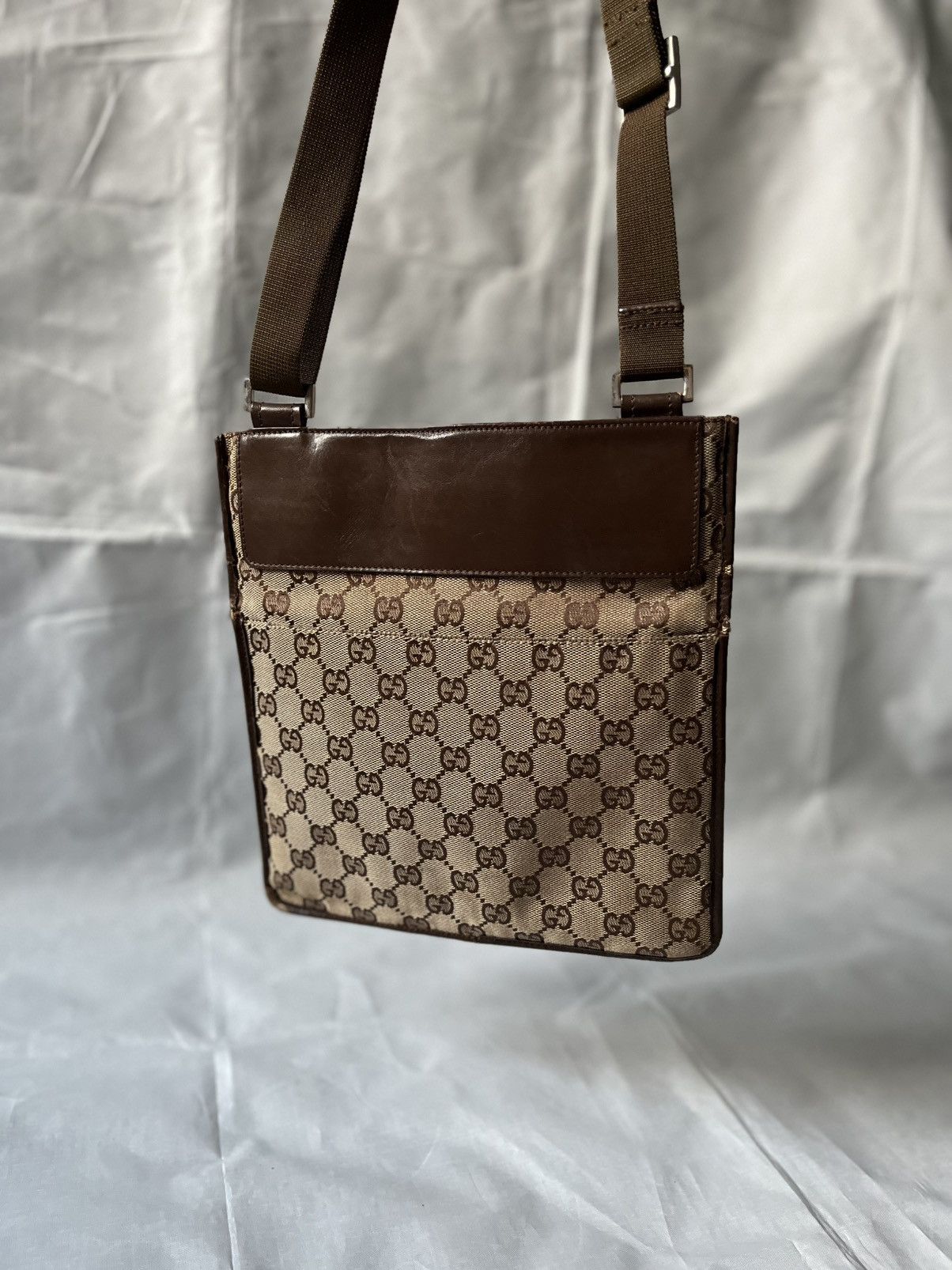 Gucci Vintage Gucci GG Canvas Crossbody Size ONE SIZE - 2 Thumbnail
