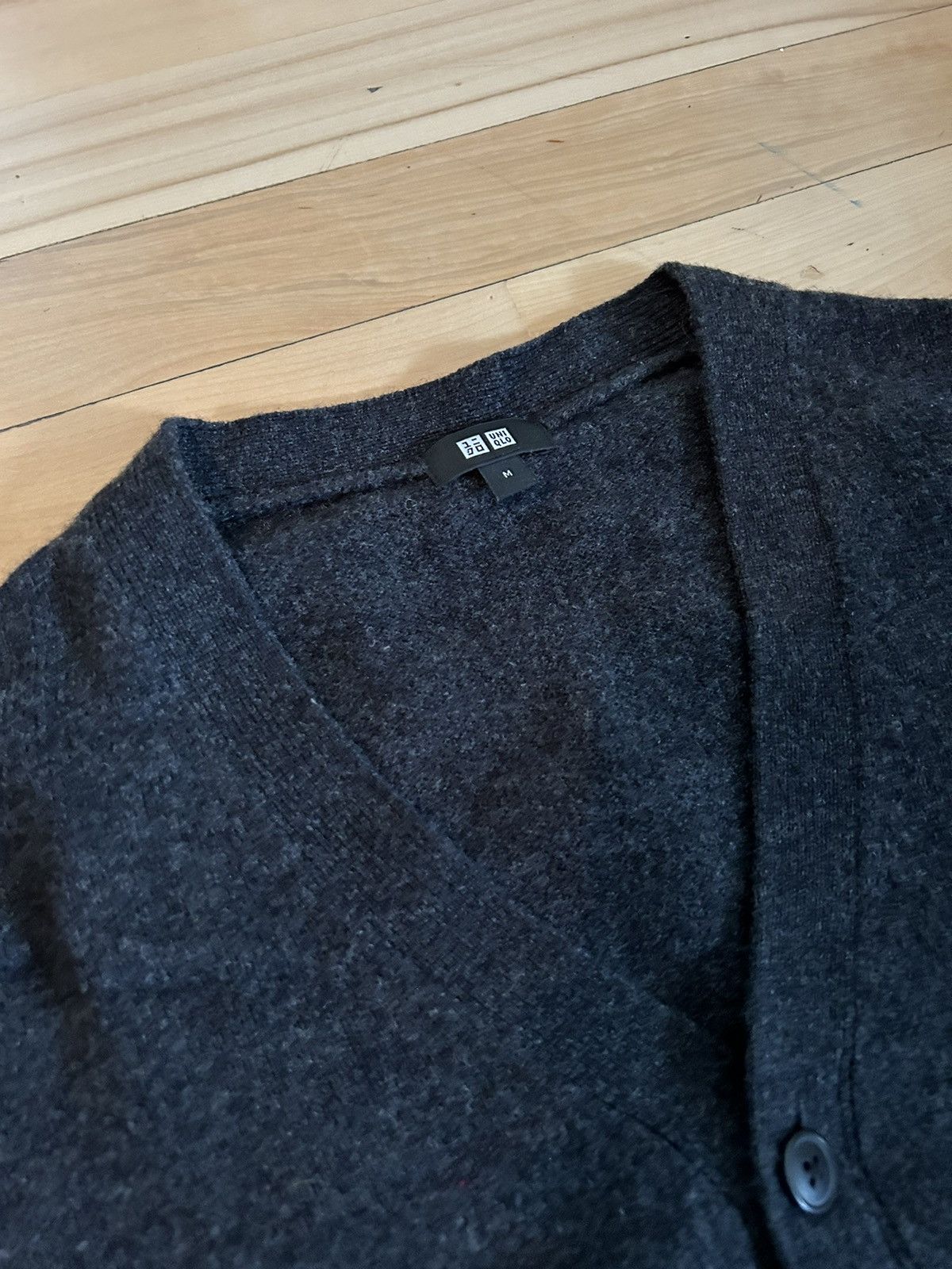 Uniqlo Uniqlo Lambswool Cardigan Size US M / EU 48-50 / 2 - 3 Thumbnail