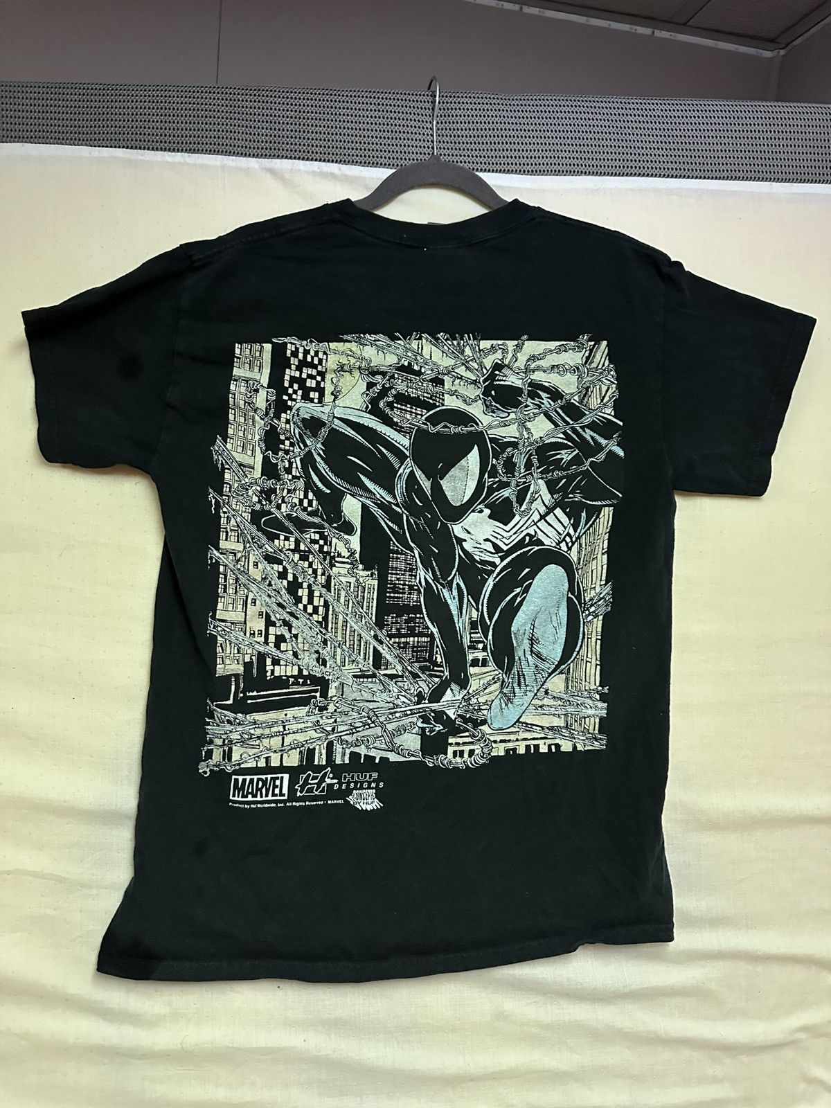 Marvel Comics HUF Marvel Spiderman Graphic T-Shirt Size US M / EU 48-50 / 2 - 2 Thumbnail