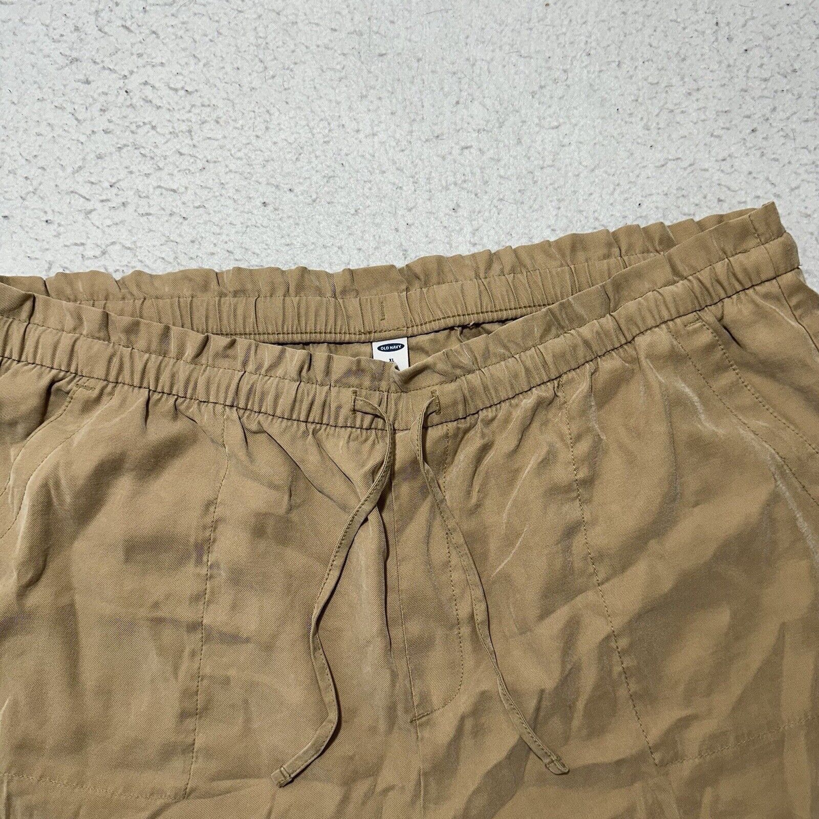 Old Navy Old Navy XL Drawstring Shorts 5" Inseam High Rise Stretch Size 40" / US 18 - 2 Thumbnail