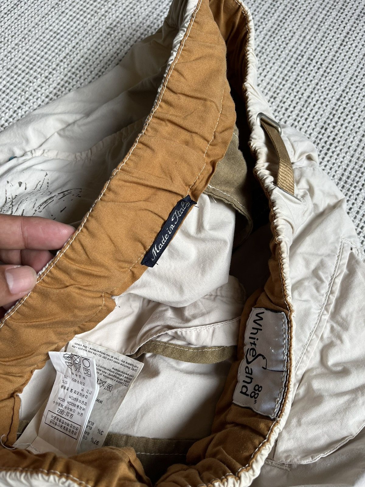 Other White sand printed Bee pants Size US 34 / EU 50 - 9 Thumbnail