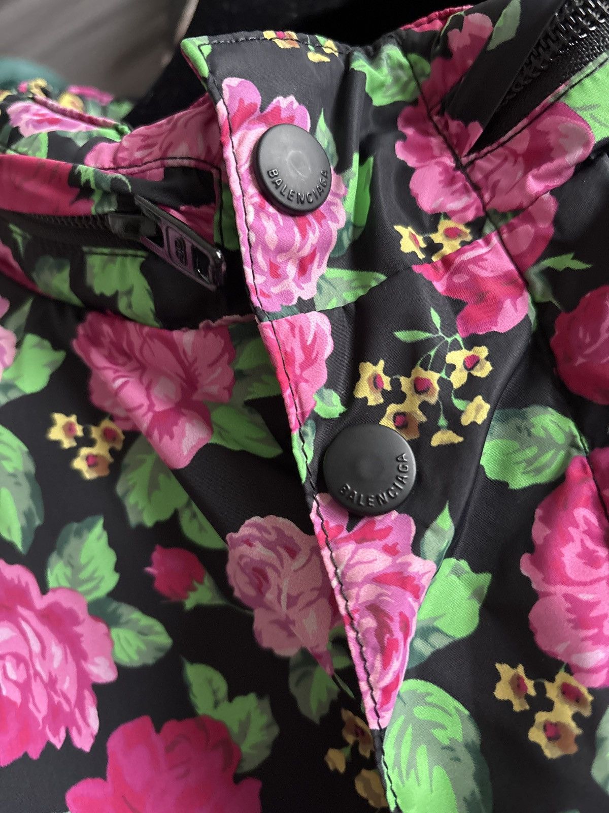 Balenciaga Balenciaga floral rain jacket Size US S / EU 44-46 / 1 - 3 Thumbnail