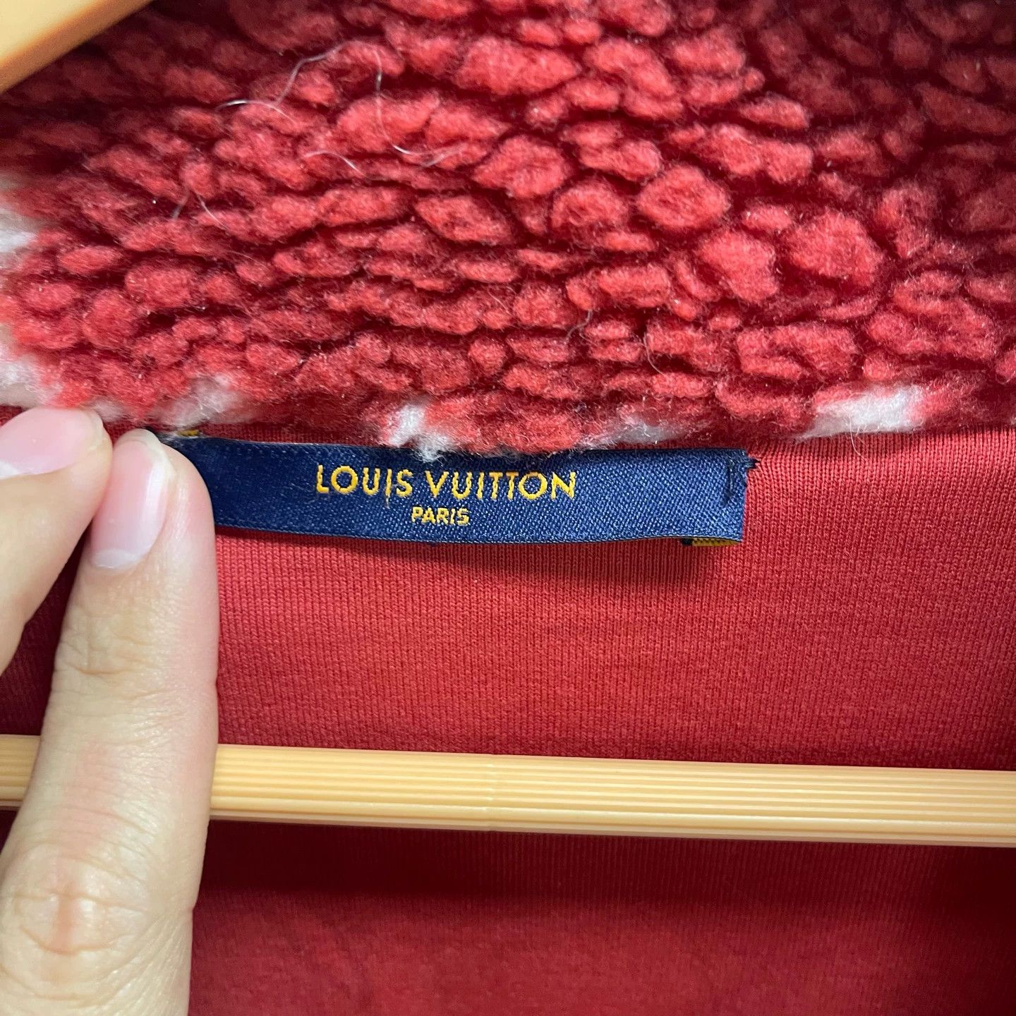 Louis Vuitton LV #10742 Red Monogram Fleece Jacket XL 99 New Size US XL / EU 56 / 4 - 3 Thumbnail