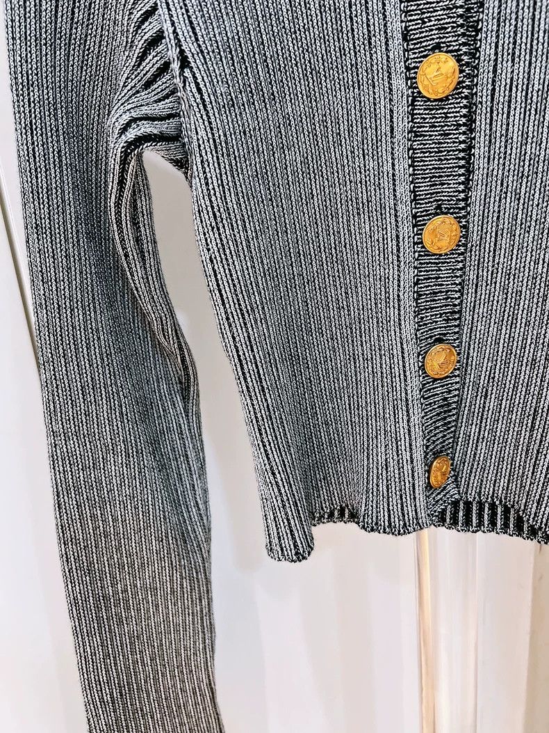 Louis Vuitton Louis Vuitton 22 New Bell Sleeve Knitted Cardigan shirt 250 Size S / US 4 / IT 40 - 4 Thumbnail