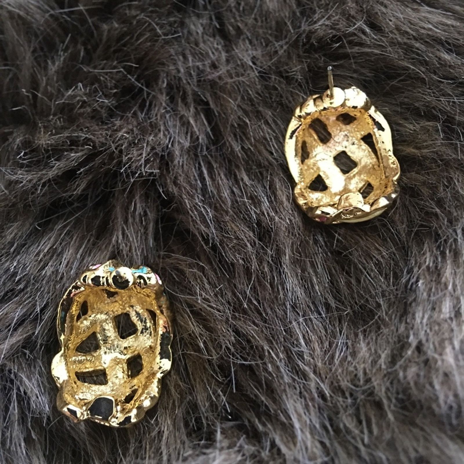 Jewelry Pastel enamel gold tone setting pierced earrings Size ONE SIZE - 4 Thumbnail