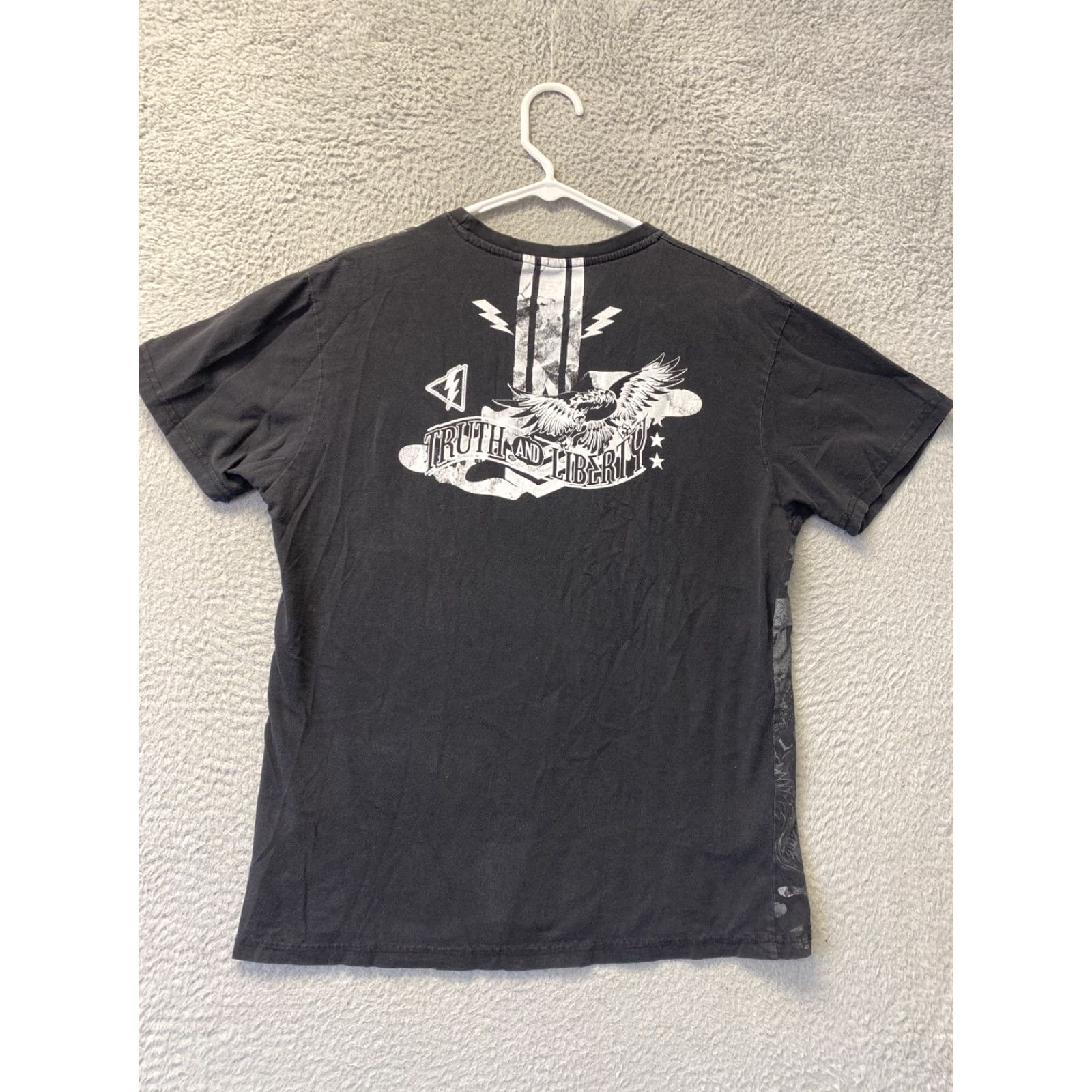 Southpole VINTAGE South Pole T-Shirt Size L Black Graphic Logo Grunge Mens Size US L / EU 52-54 / 3 - 7 Thumbnail