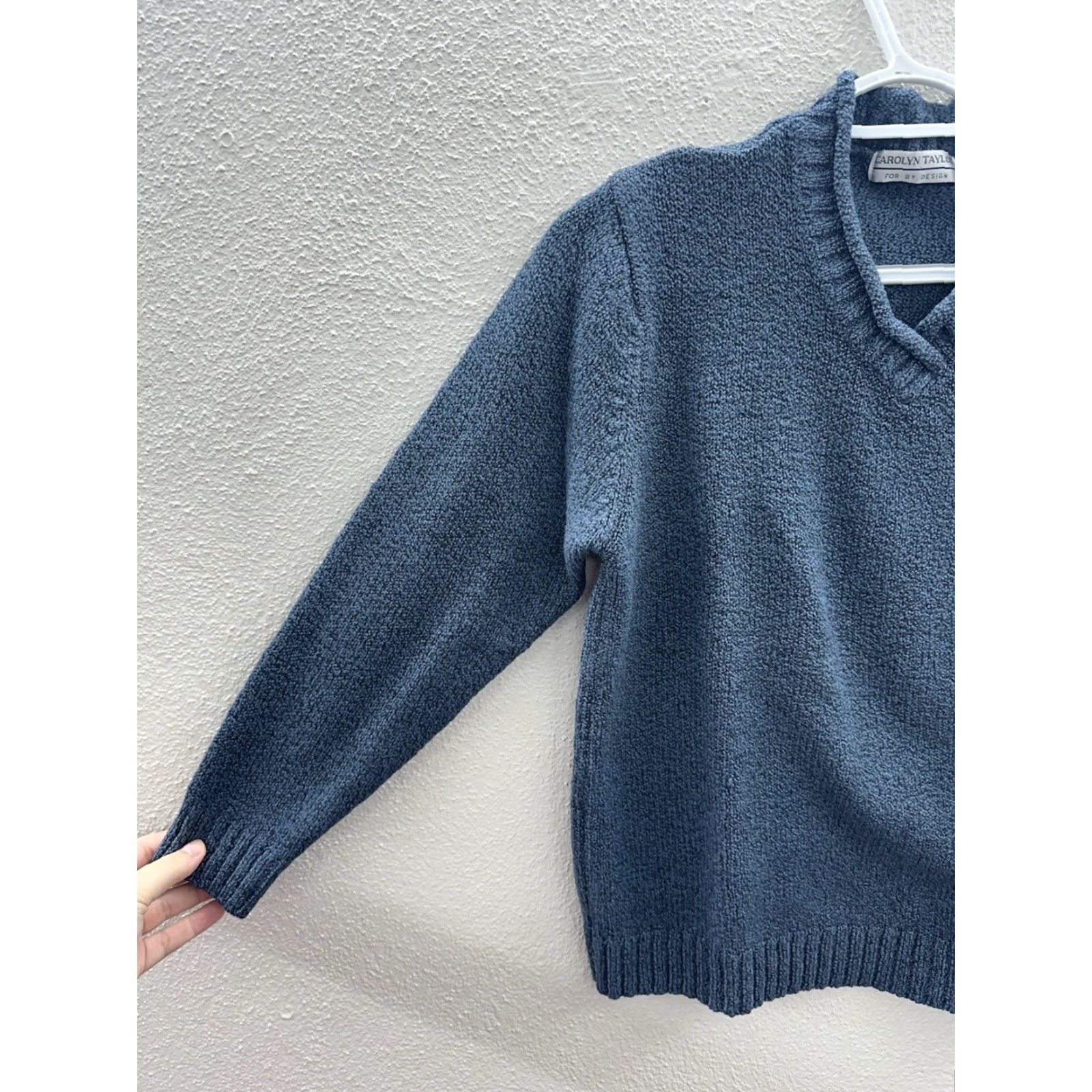 Vintage Carolyn Taylor Womens Sweater Blue V-Neck Long Sleeve Small Knit Pullover Clothing Mens? Size S / US 4 / IT 40 - 2 Thumbnail