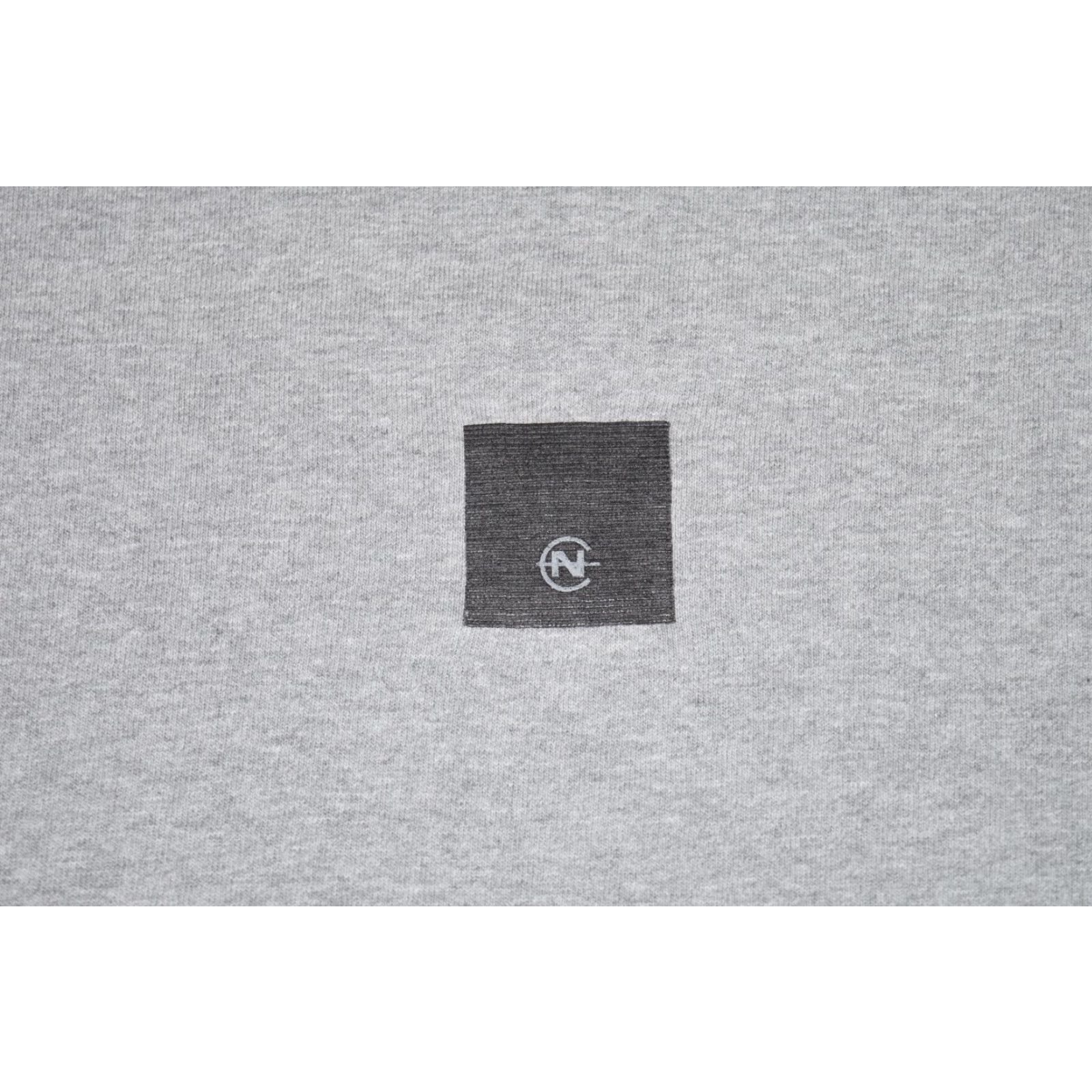 Nautica VINTAGE Nautica COMPETITION USA CREWNECK LONG SLEEVE SHIRT TEE MENS L Gray Cotton Jersey Heavyweight YACHT Logo 90s USA Sailboat Fishing Size US L / EU 52-54 / 3 - 2 Thumbnail