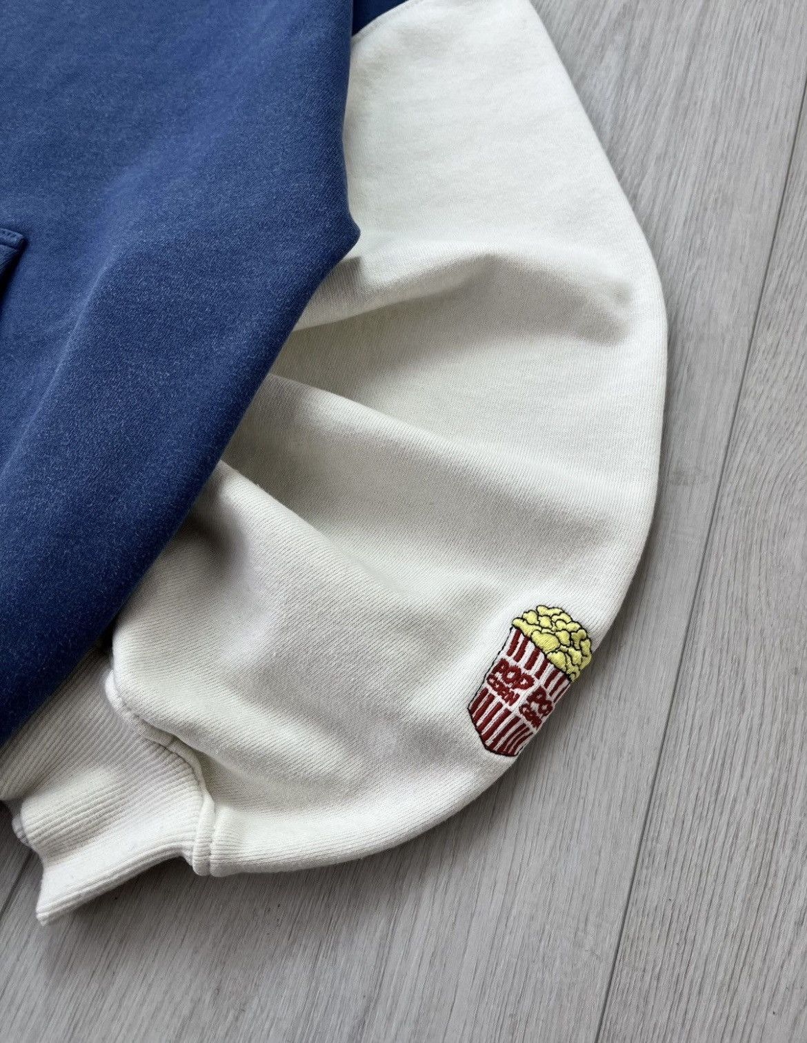 Japanese Brand Childish Boxy Fit TGF Theme Park Hoodie 00s Size US XS / EU 42 / 0 - 8 Thumbnail