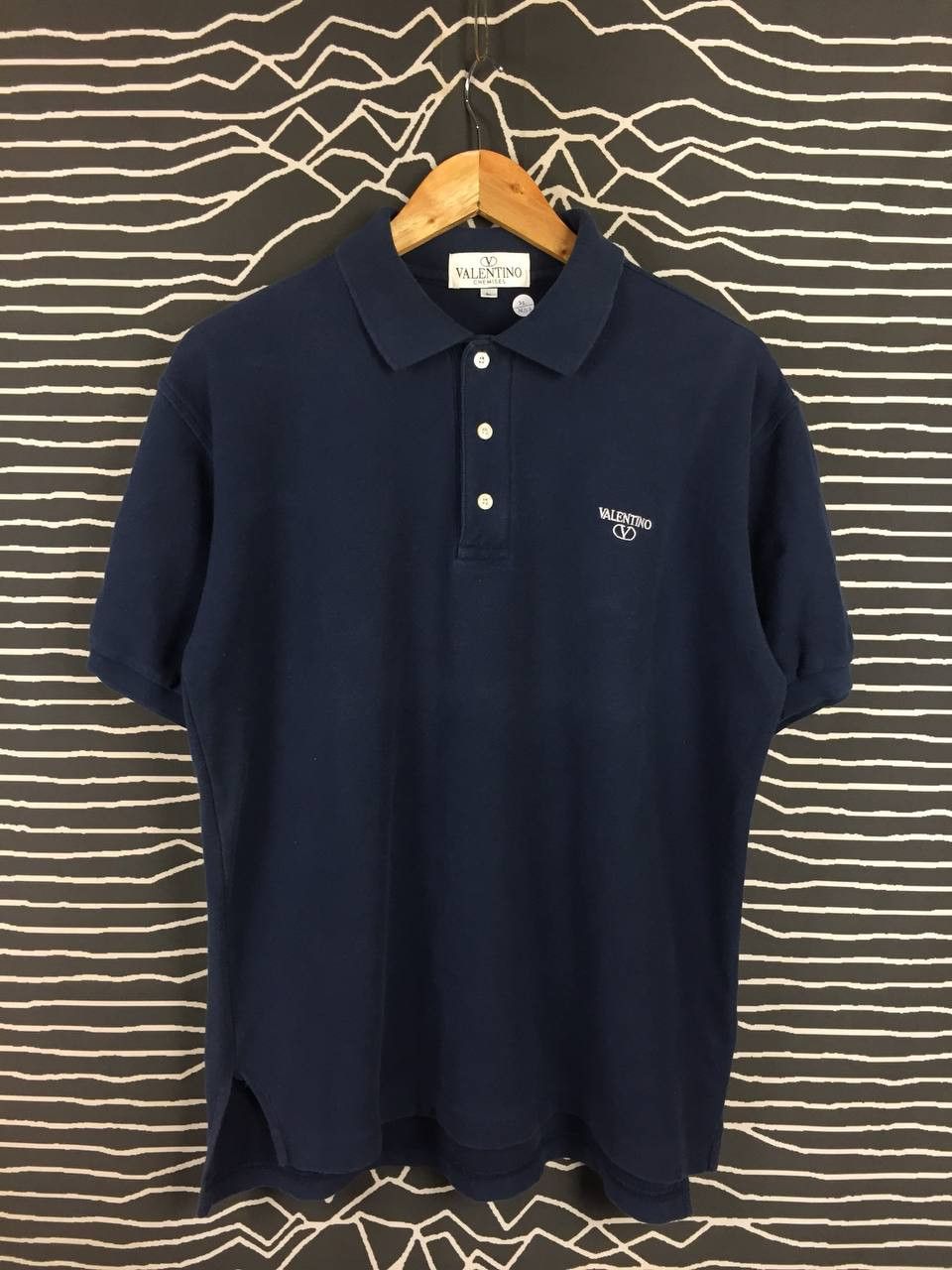 Valentino Vtg Valentino Chemises Embroidered Logo Polo Shirt Size US L / EU 52-54 / 3 - 1 Thumbnail