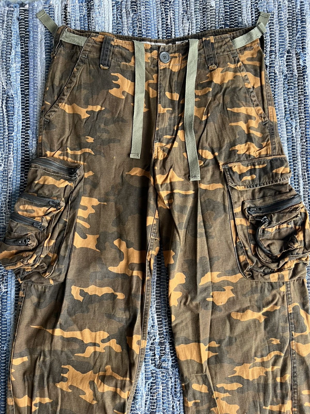 Abercrombie & Fitch Vintage Abercrombie Fitch Orange Camo Parachute Cargo Pants Size US 32 / EU 48 - 4 Thumbnail
