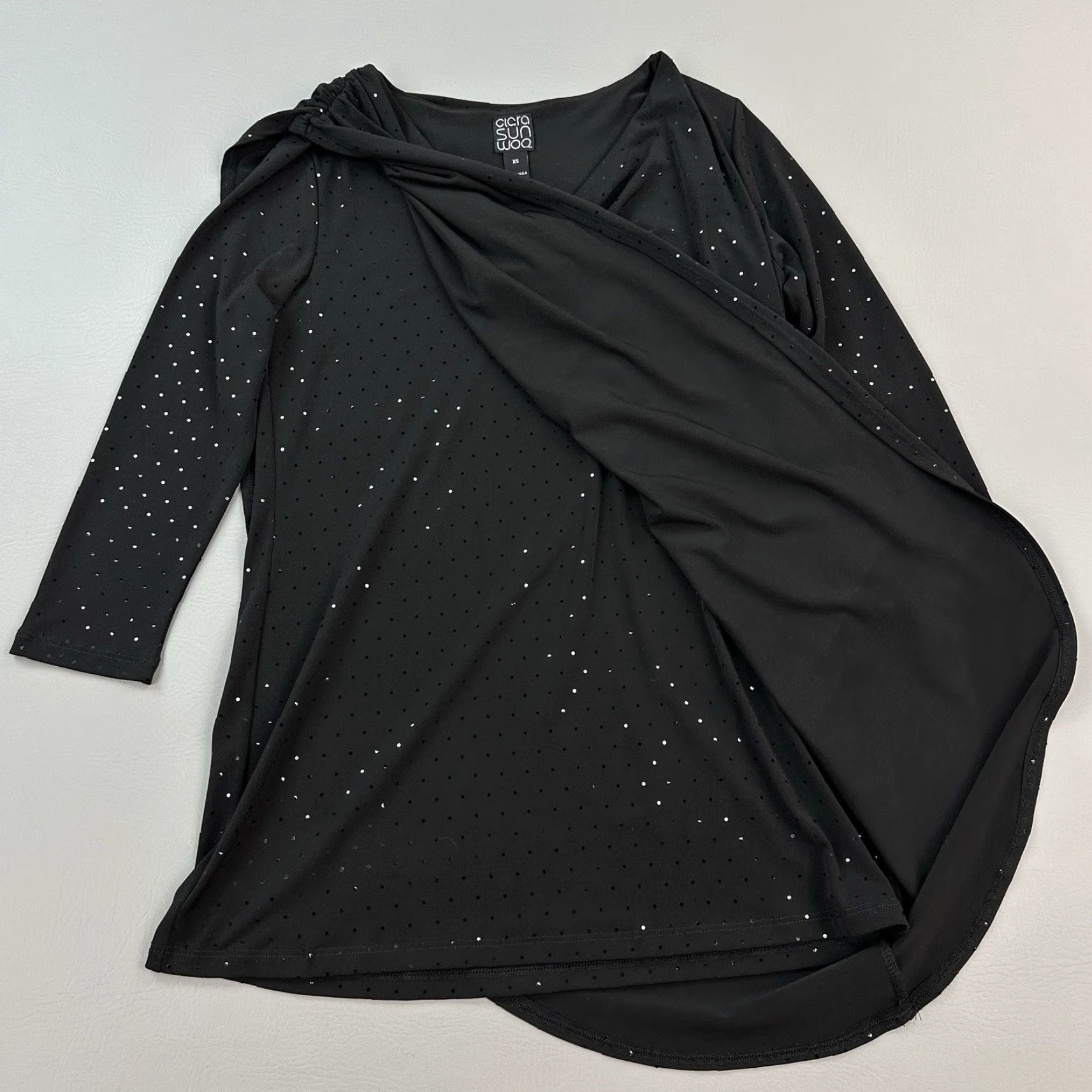 Vintage Clara Sun Woo Top Women's XS Black Shimmer Embellished V Neck Side Drape USA Shirt Womens XS Black Shimmer Embellished V Neck Side Drape USA Size XS / US 0-2 / IT 36-38 - 2 Thumbnail