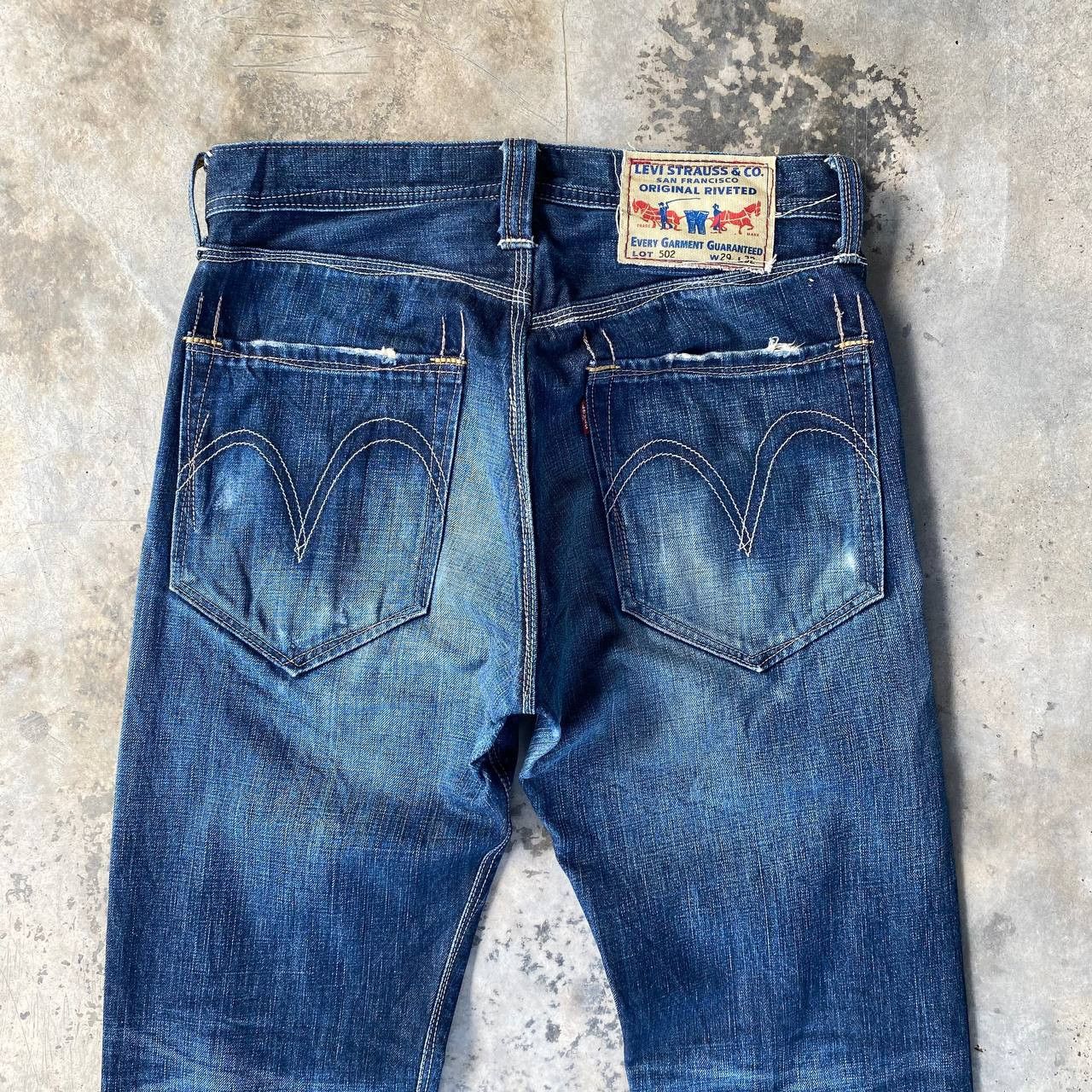 Levi's VINTAGE LEVIS DENIM LOT 502 RIVETTED DISTRESSED BLUEWASH Size US 29 - 7 Thumbnail