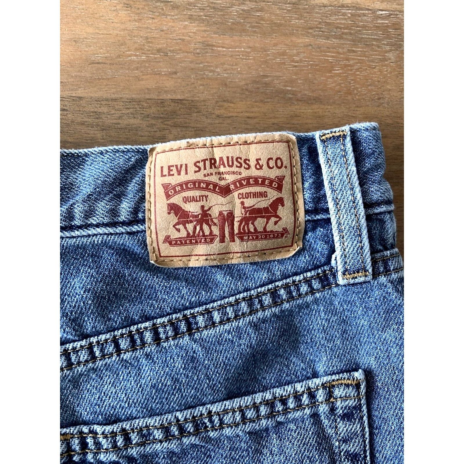 Levi's VINTAGE Levi's High Waisted Mom Jeans Womens 26x21 Blue Light Wash Raw Hem Denim Pants Size 26" / US 2 / IT 38 - 5 Thumbnail