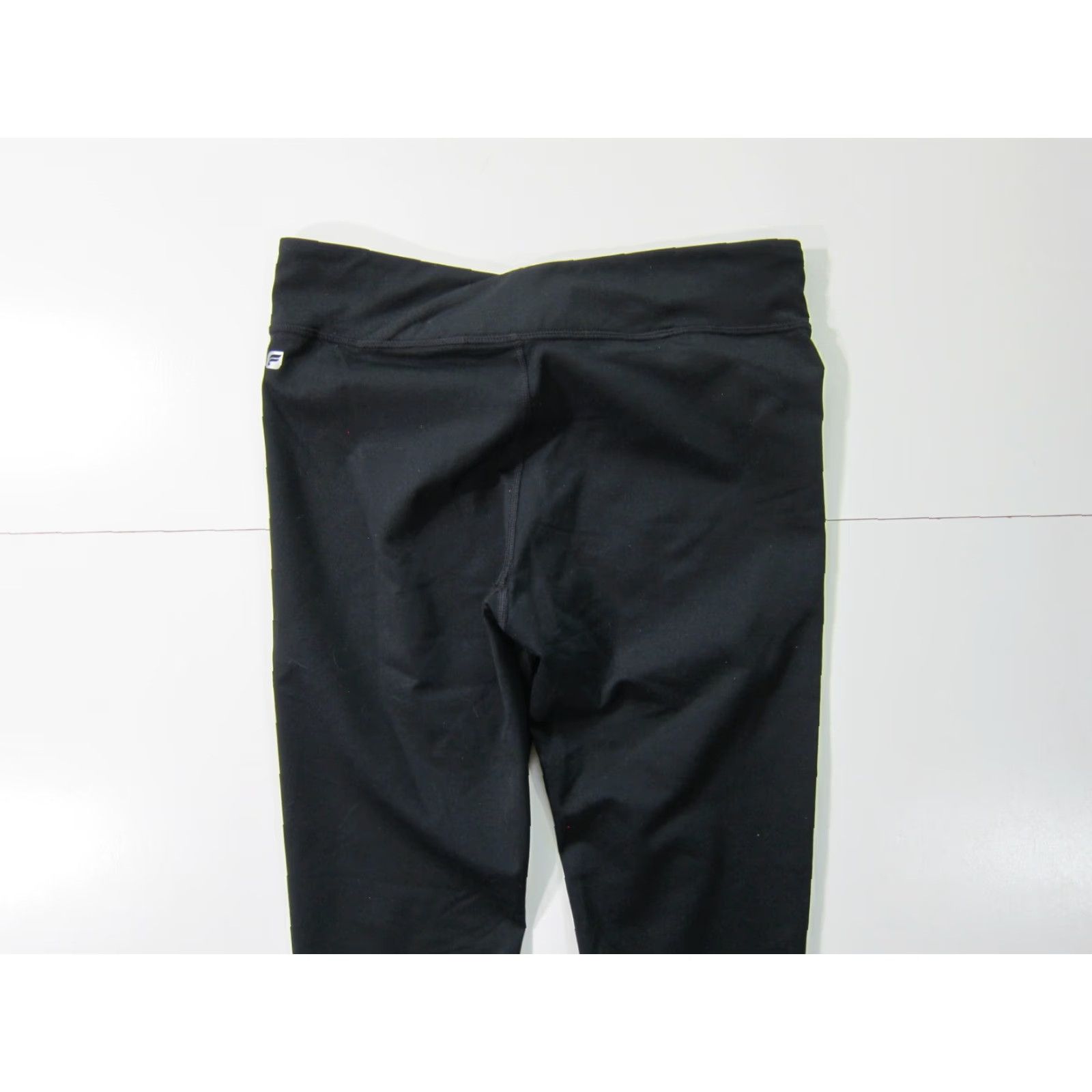 Fabletics Fabletics Black Stretch Compression Cropped Yoga Workout Legging Pant Women M Size 32" / US 10 / IT 46 - 5 Thumbnail