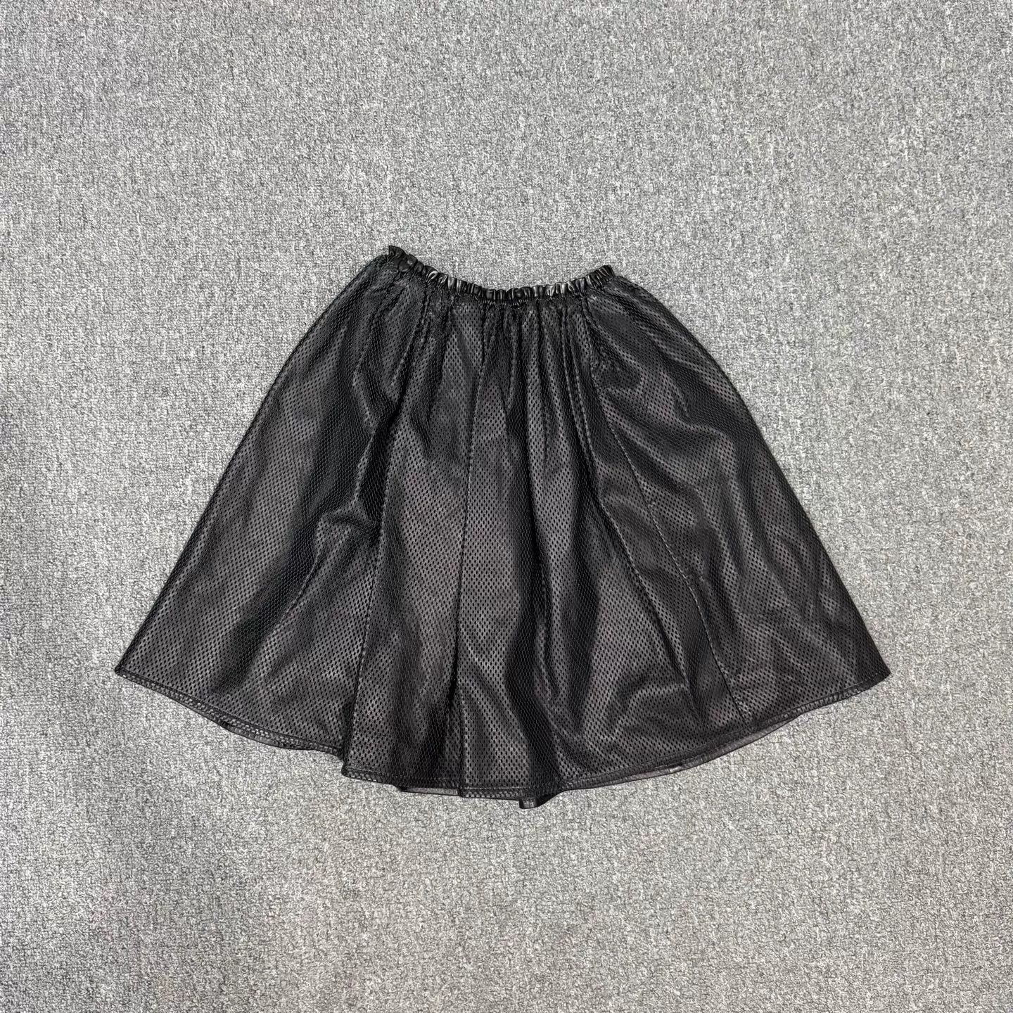 Miu Miu MIU MIU women's Black Leather Skirt 40 95 New Size 27" / US 4 / IT 40 - 2 Thumbnail