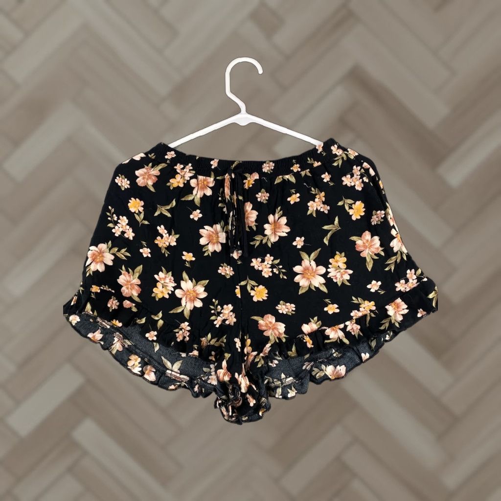 American Eagle Outfitters American Eagle Outfitters Women's Shorts Size S Very Light Flowery / 36-28 Size 28" / US 6 / IT 42 - 1 Thumbnail