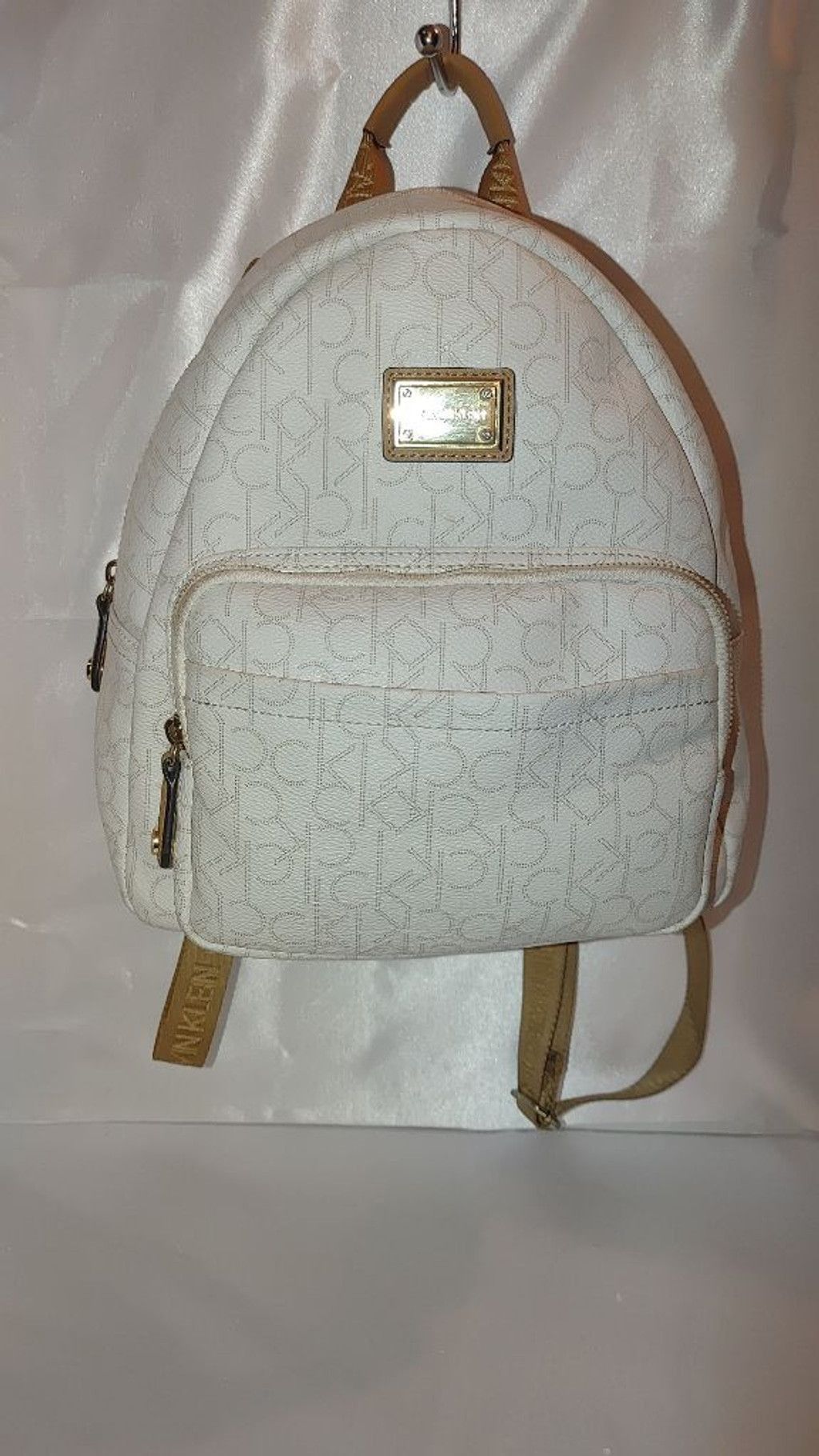 Calvin Klein Calvin Klein Millie Signature Backpack in Vegan Leather Size ONE SIZE - 2 Thumbnail