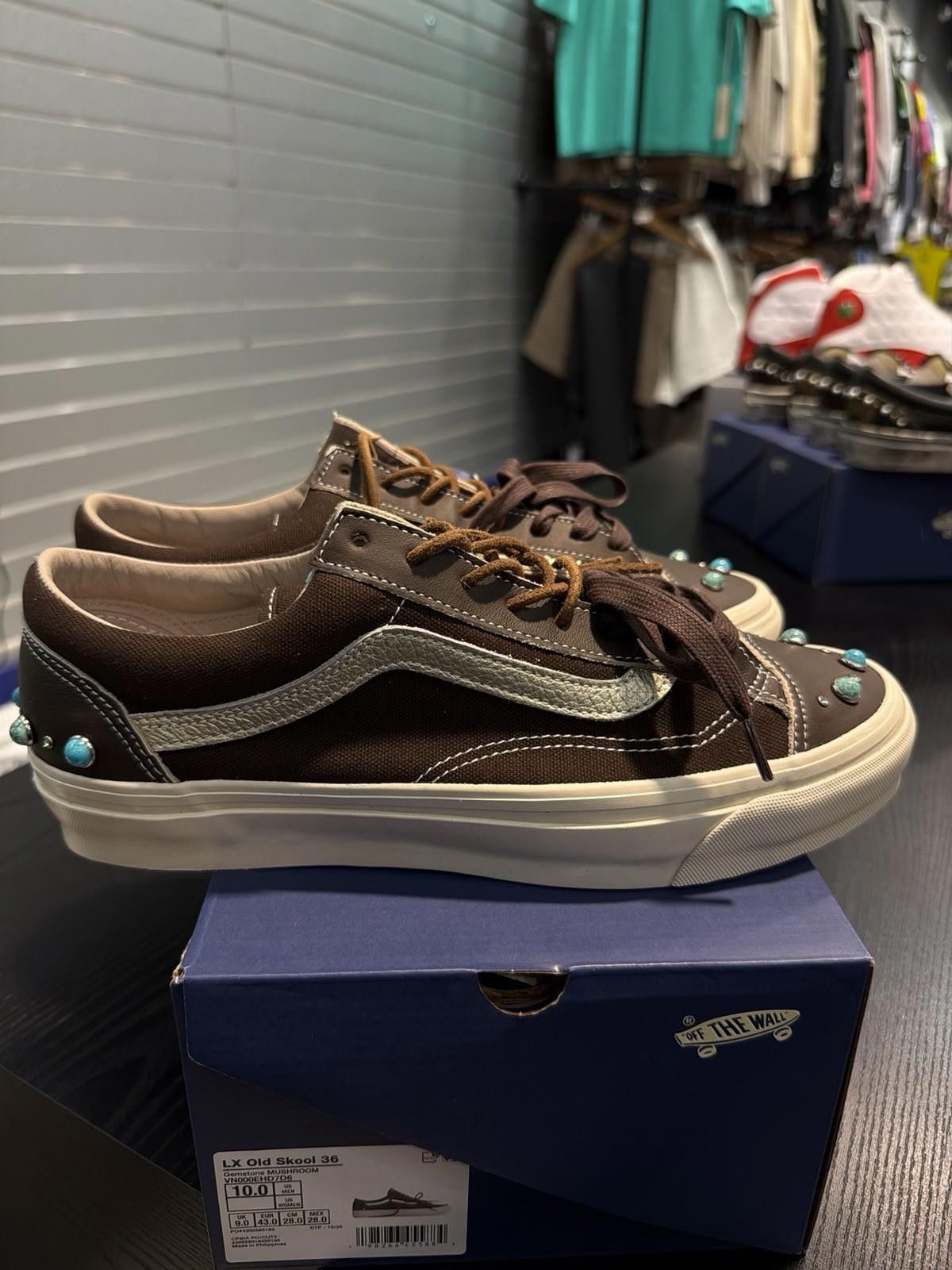 Vans Size 10 - Vans LX Old Skool 36 Gemstone Mushroom Mocha Size US 10 / EU 43 - 8 Thumbnail