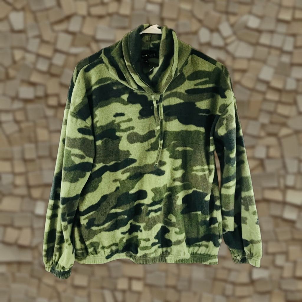 Vintage Derek Heart Sweatshirt Women's Size M Green Camo Fleece Cowl Neck Drawstring Pullover Shirt Mens? Size M / US 6-8 / IT 42-44 - 1 Thumbnail