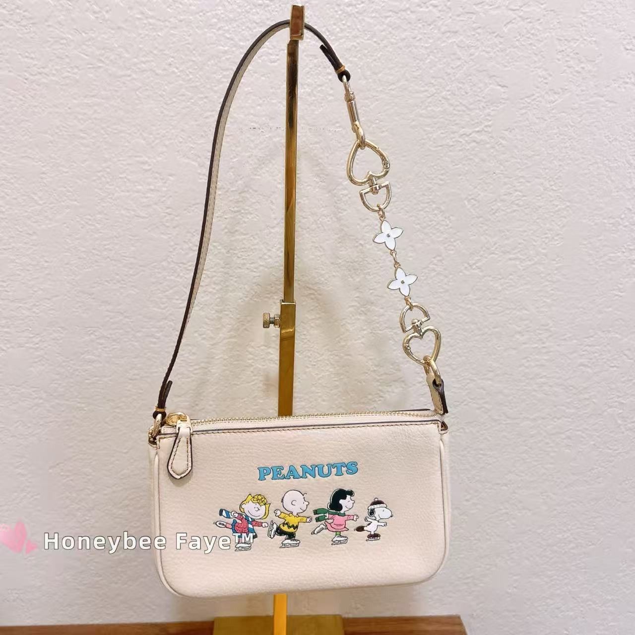 Coach Peanuts Nolita 19 With Snoopy And Friends Motif CE858 Size ONE SIZE - 4 Thumbnail