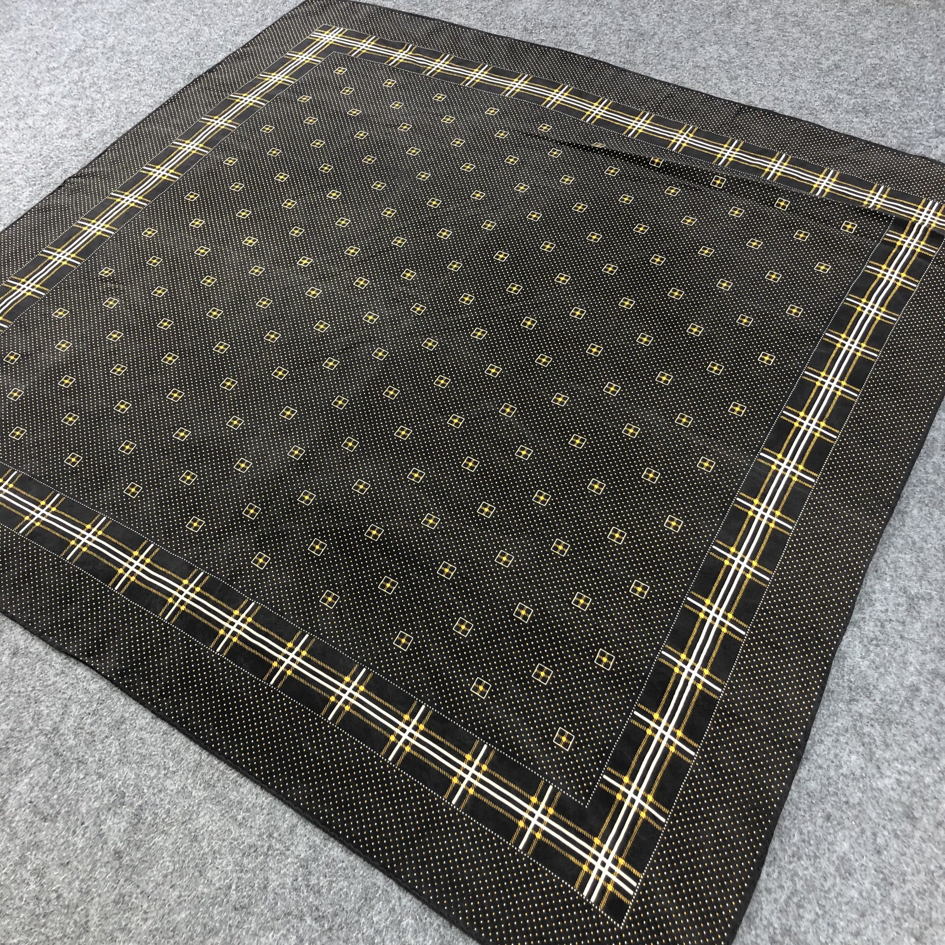 Japanese Brand Vintage Design Hand Rolled Silk Scarf M257 Size ONE SIZE - 3 Thumbnail