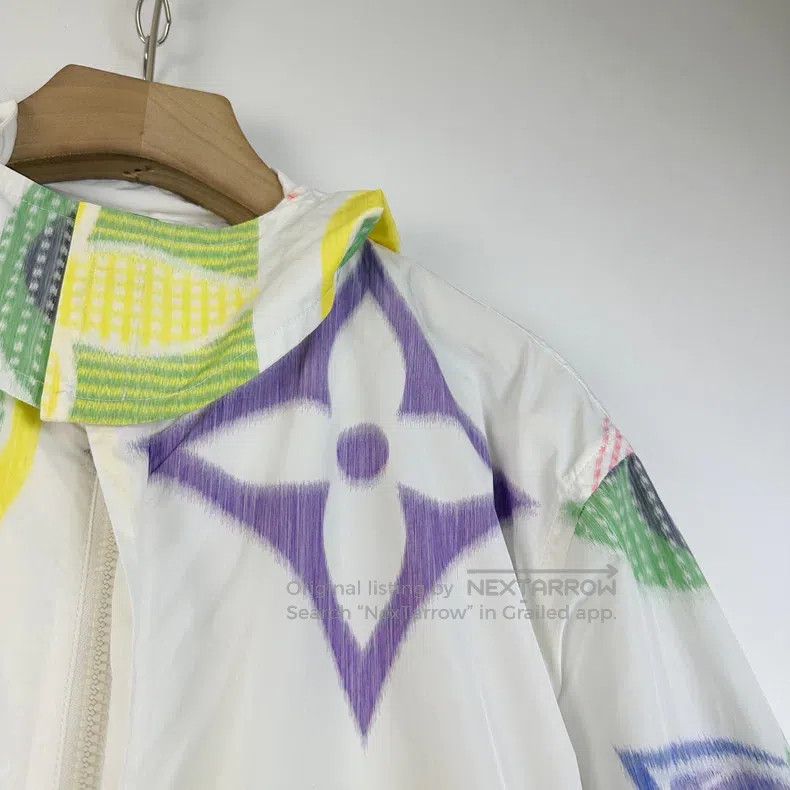 Louis Vuitton Louis Vuitton White three-flower full-printed assault jack Size US S / EU 44-46 / 1 - 5 Thumbnail